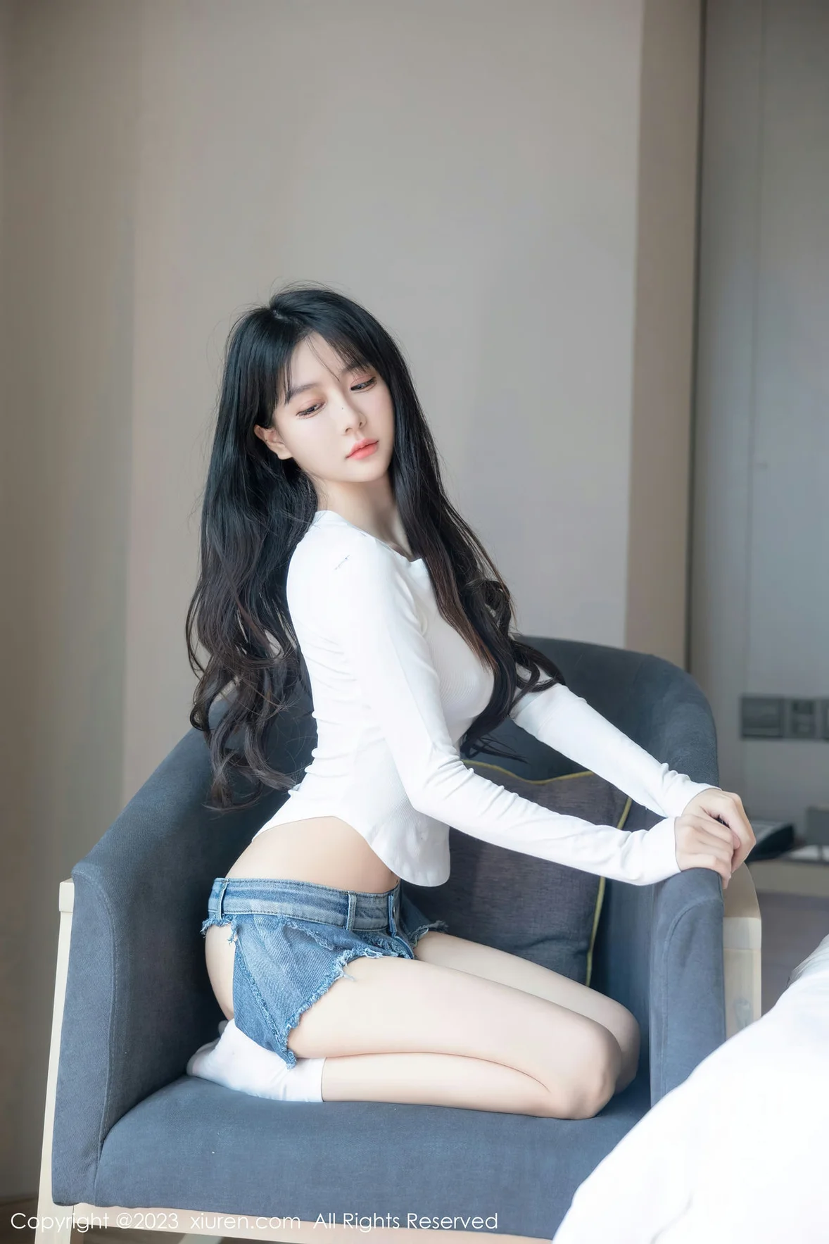  XiuRen 秀人 No.7010 幼幼 清纯少女性感写真 [89P]第7张