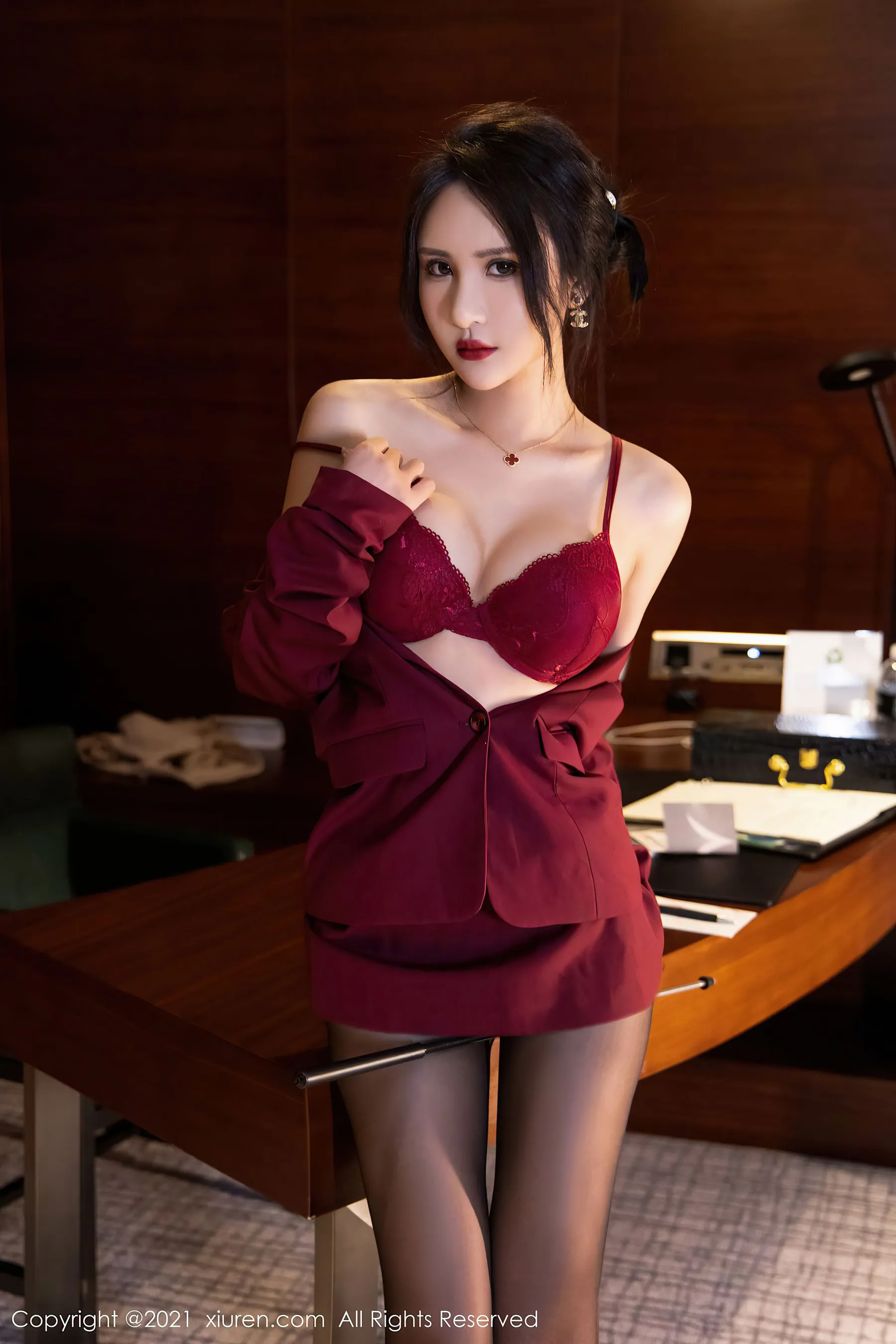  秀人 No.4038 Emily尹菲第11张