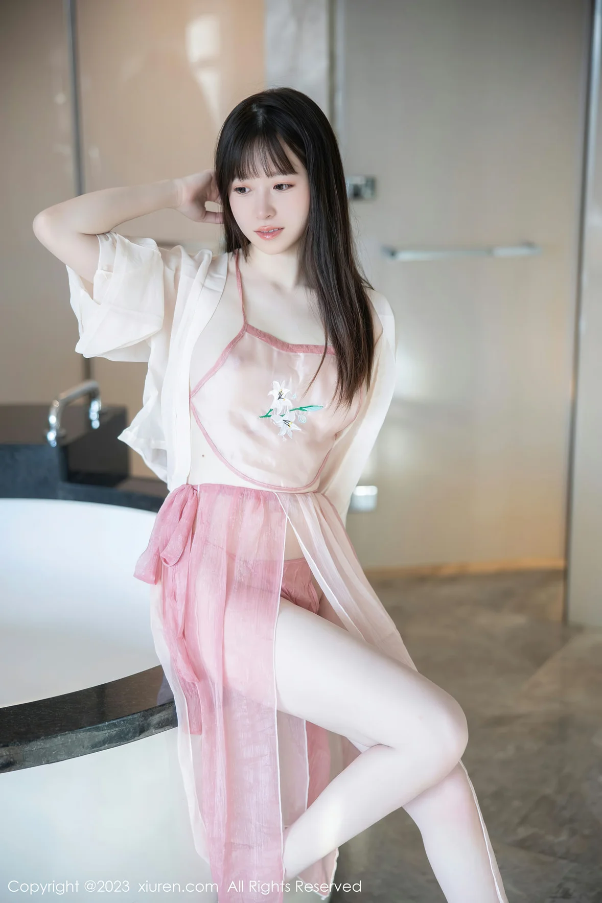  XiuRen 秀人 No.6926 林悠悠 首套写真粉色古装 [78P]第3张