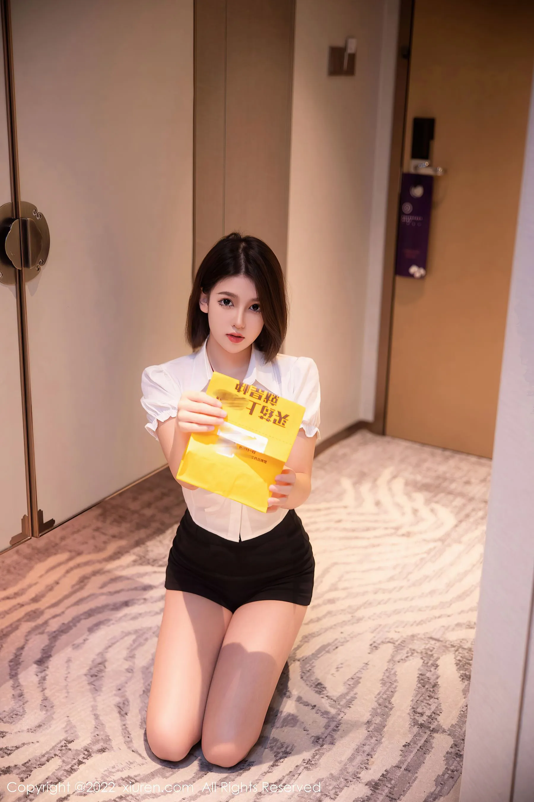 秀人网 No.5702 美羊羊 短发新人模特第22张