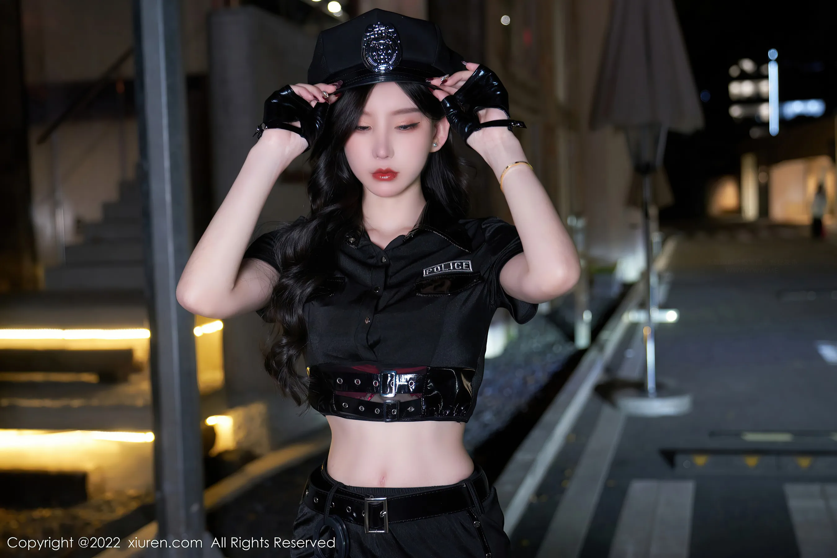  秀人网 No.4741 周于希Sally 黑丝美腿女警制服第19张