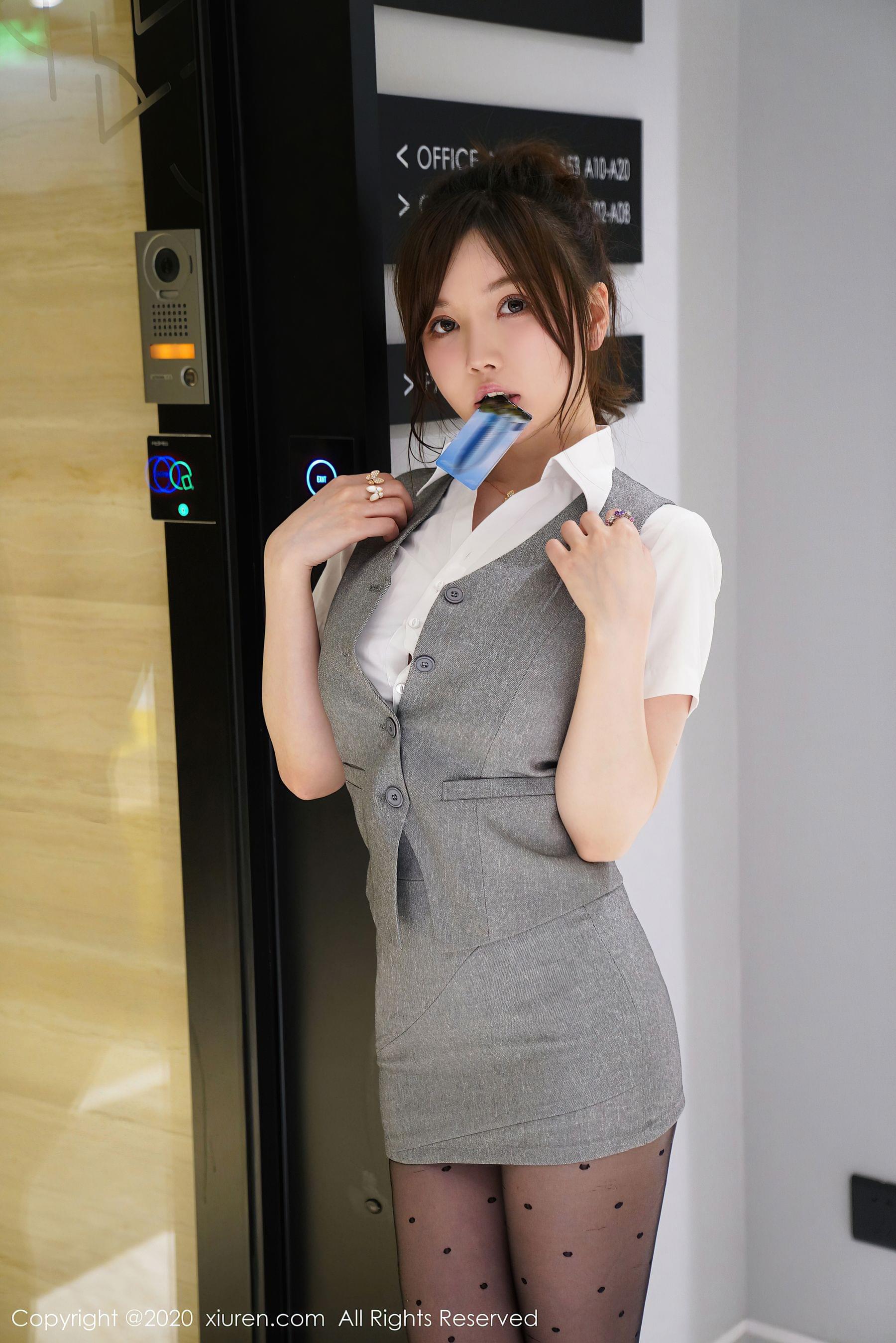 秀人XIUREN No.2326 糯美子Mini第3张