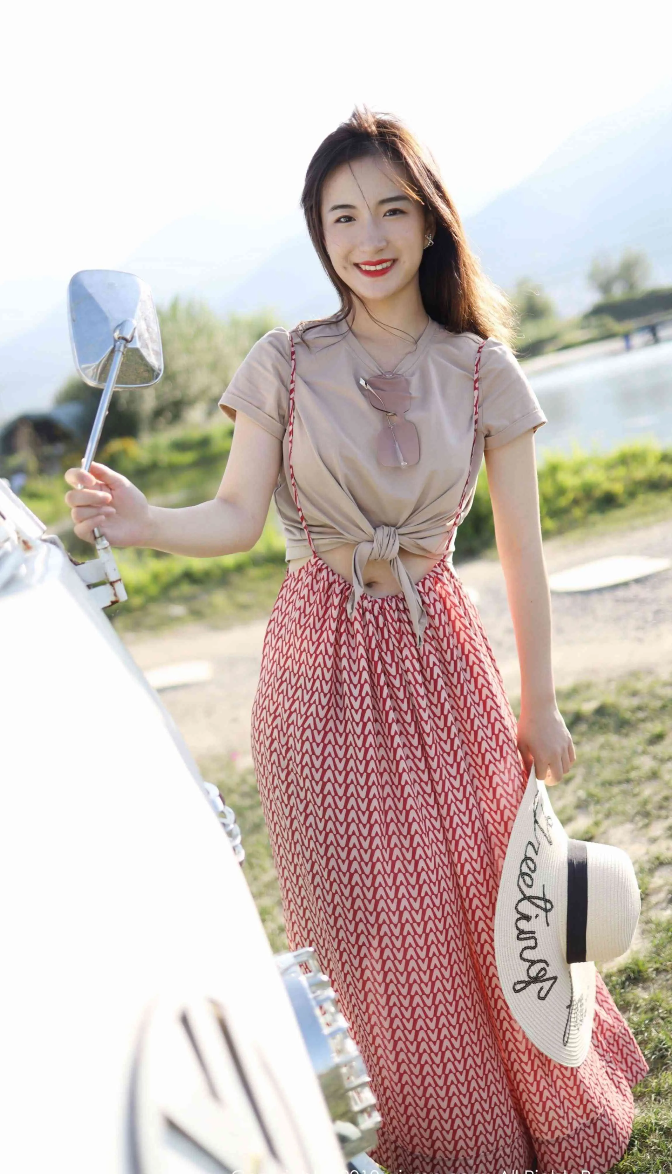 XIUREN秀人网 No.1718 艺儿拿铁第1张