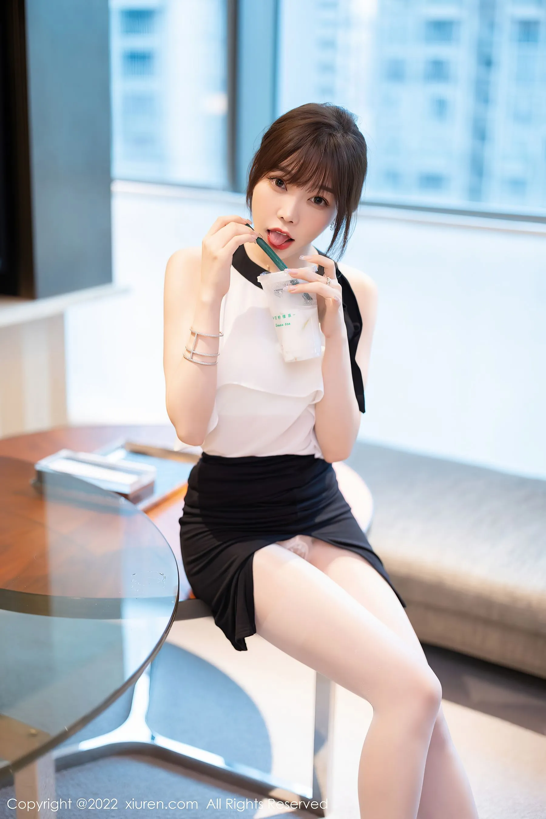  秀人网 No.5500 徐莉芝Booty 丝袜美腿第19张