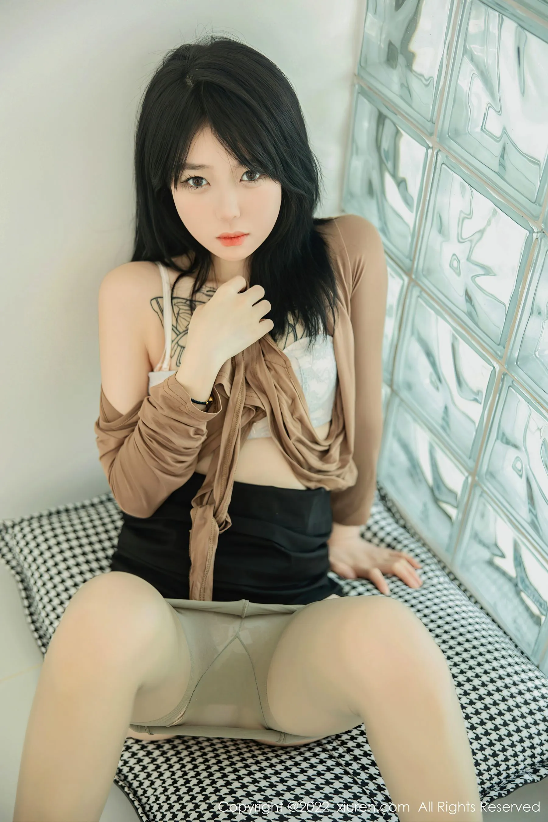  秀人网 No.5587 奶瓶. 大理旅拍第26张