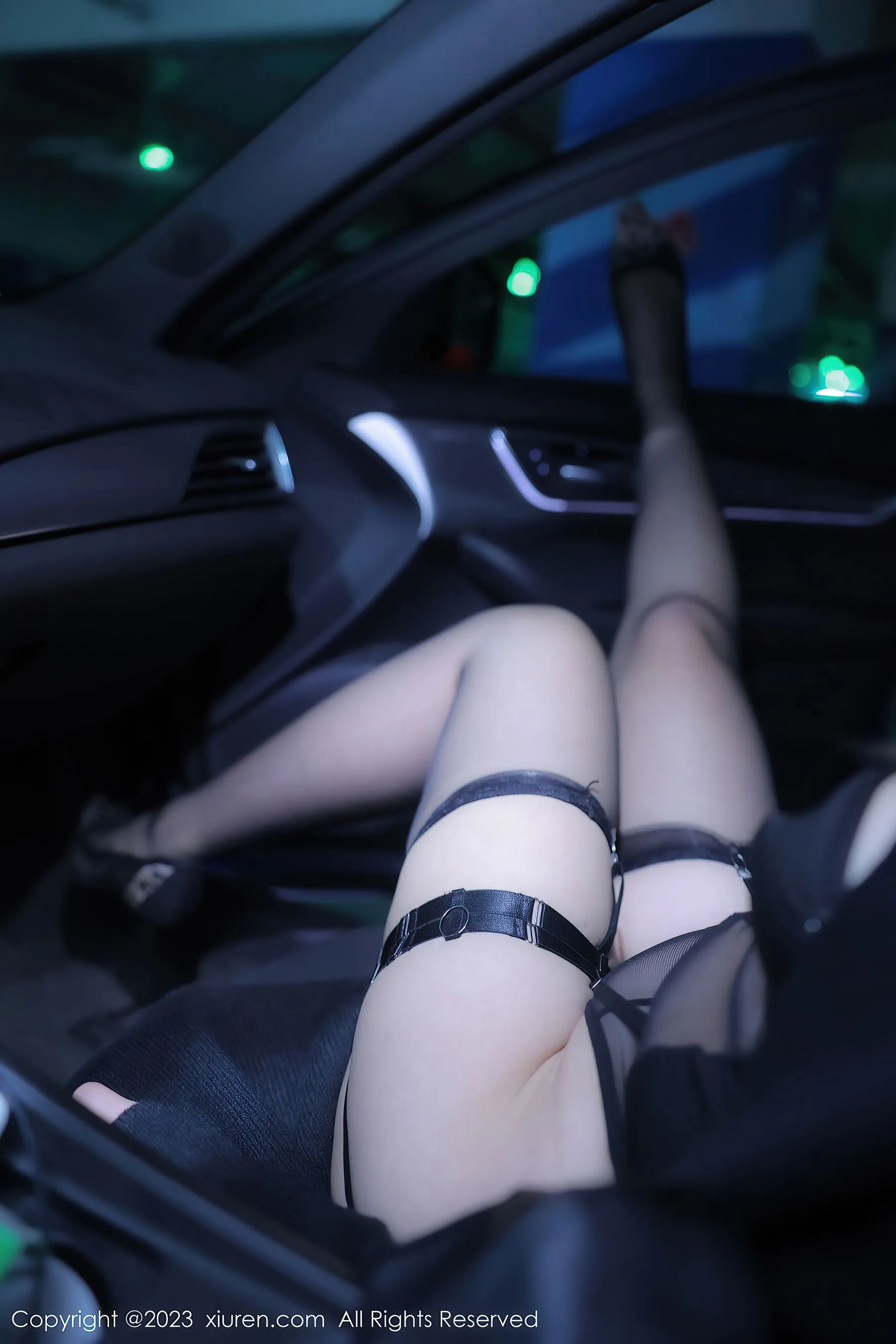  秀人网 No.6650 江真真 黑丝美臀第4张