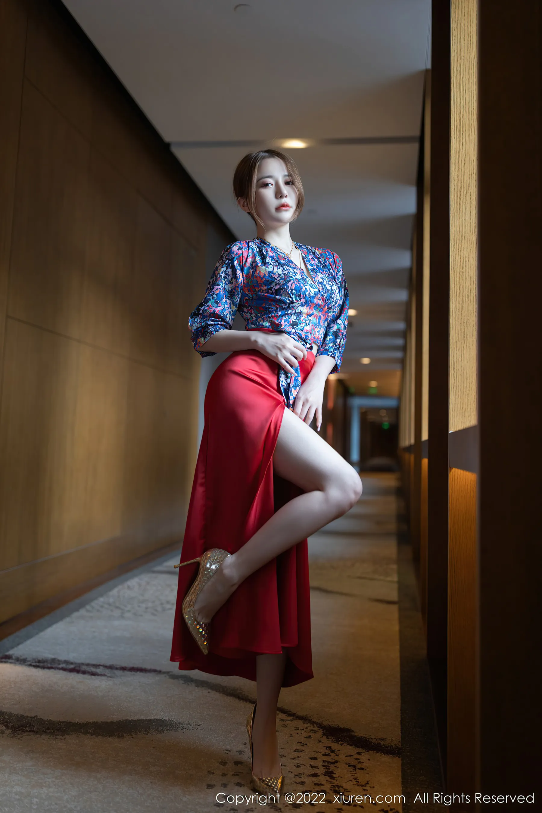  秀人网 No.4674 鱼子酱Fish 三亚旅拍长裙蕾丝写真第11张