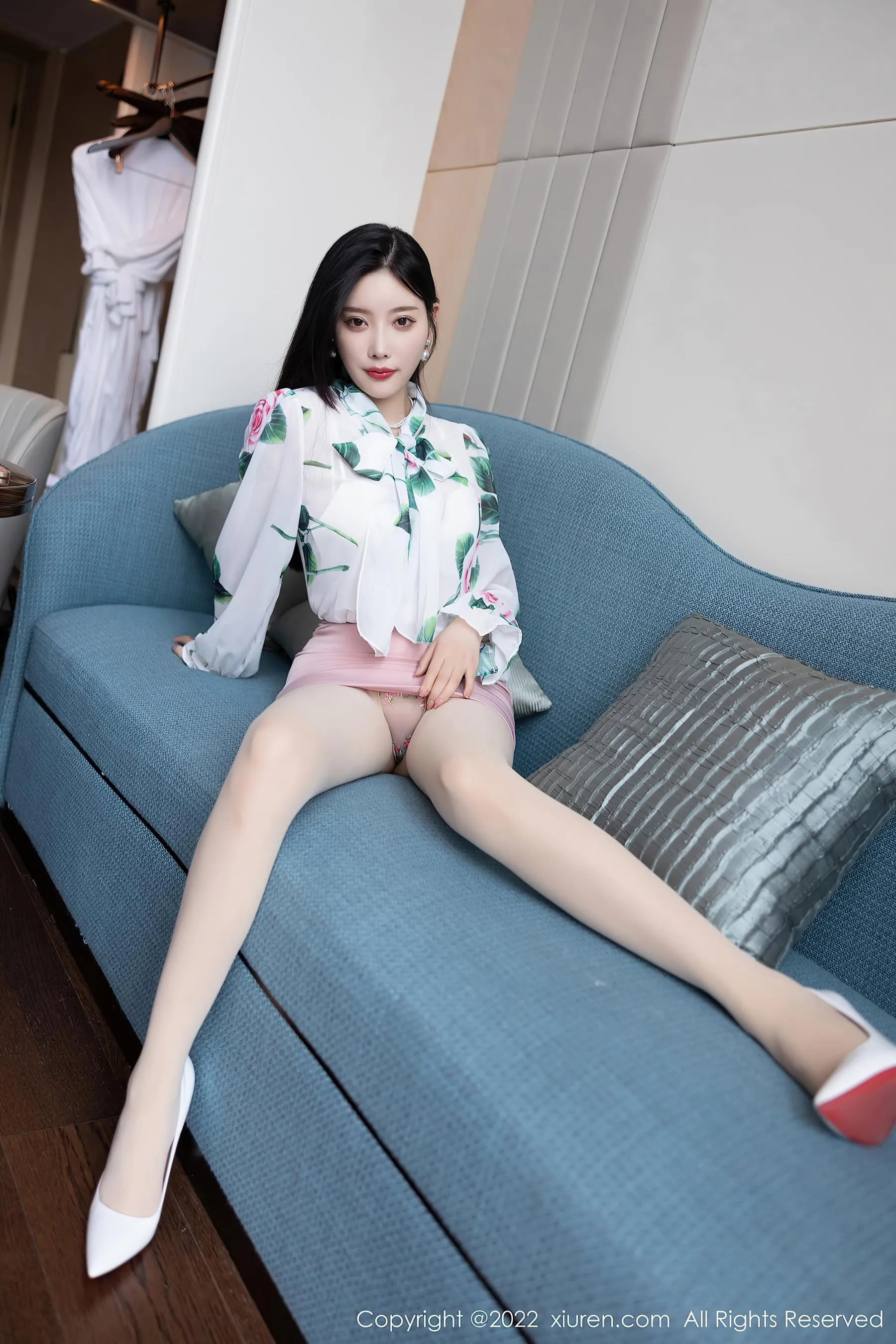  秀人网 No.5171 杨晨晨Yome 丝袜美腿第22张