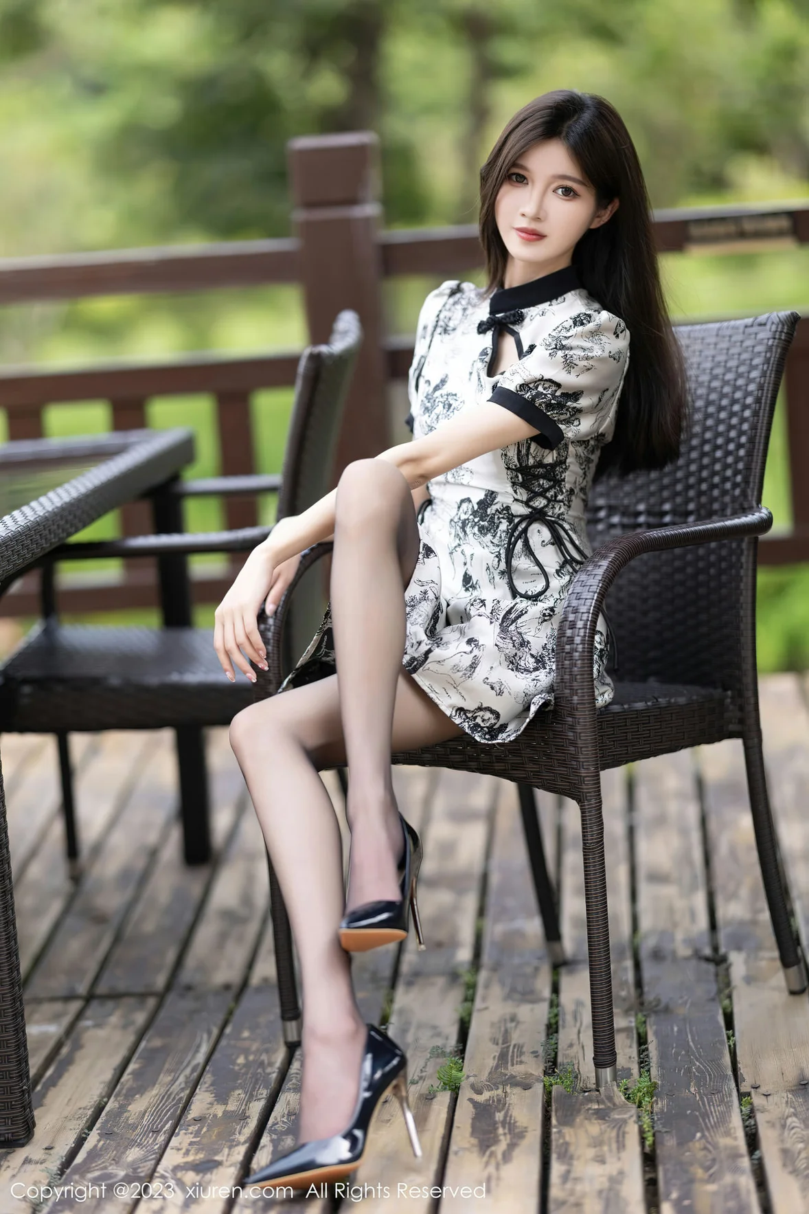  秀人网 No.7320 程程程- 香肩蕾丝内衣安吉旅拍 [84P]第4张