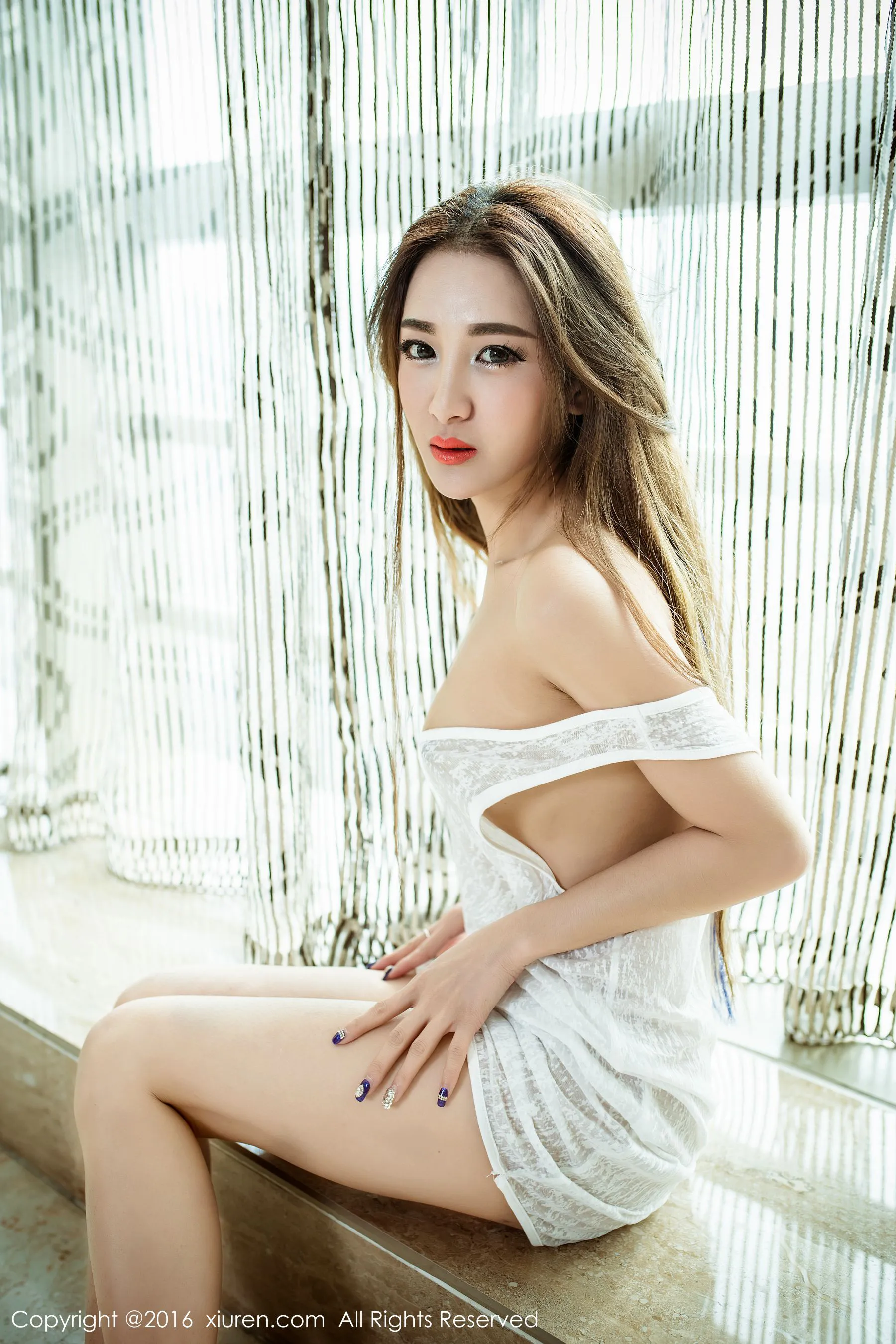 Sugar梁莹《短裙、透纱背心、黑丝》 秀人网 No.569第7张