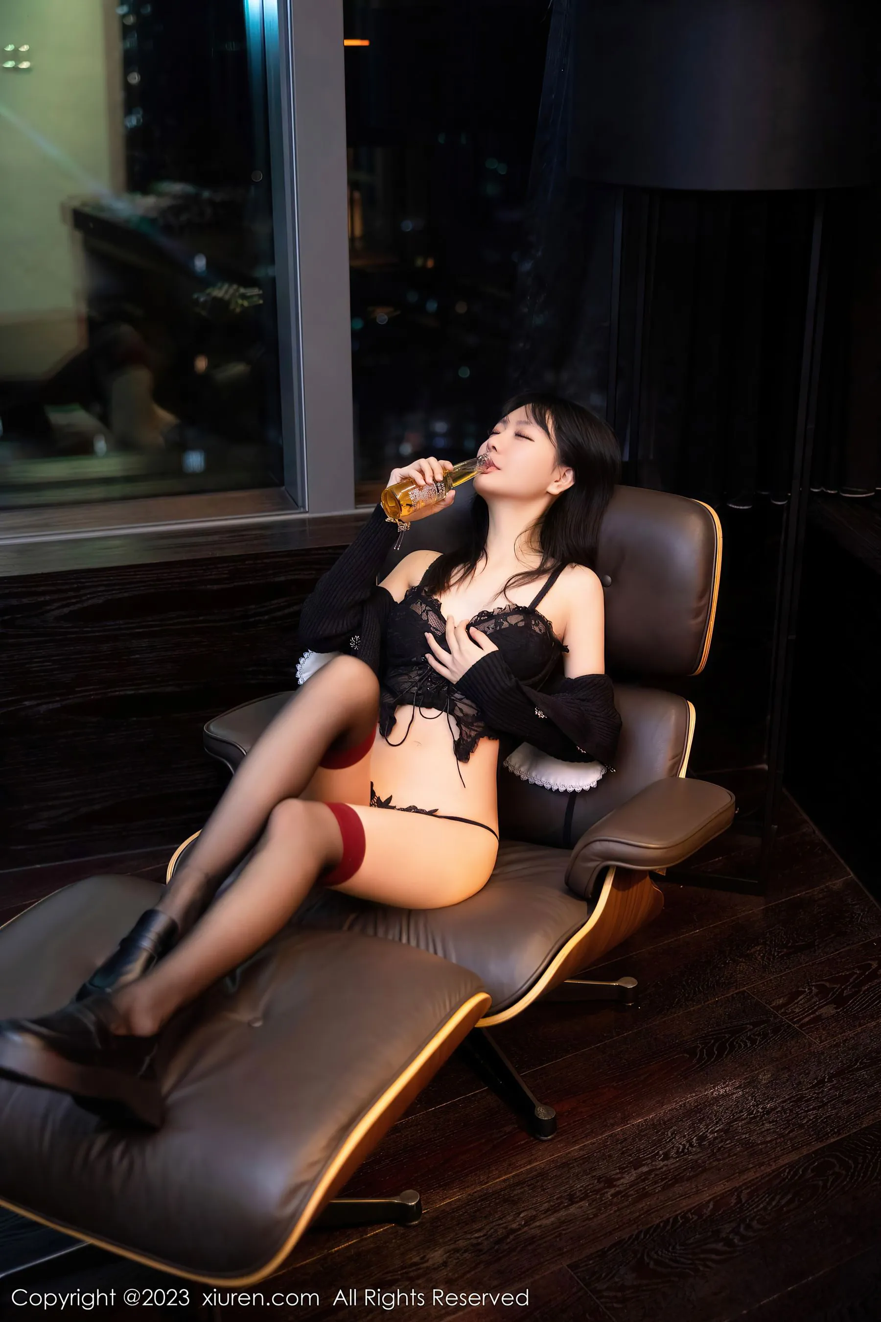 秀人网 No.6724 幼幼 黑丝美腿第7张