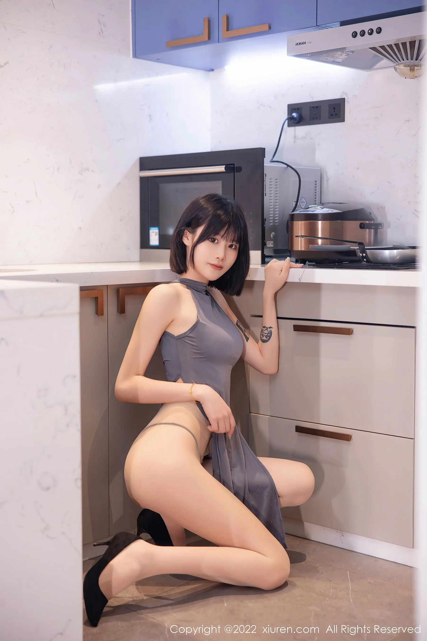  秀人网 No.5482 77qiqi 丝袜美腿第7张