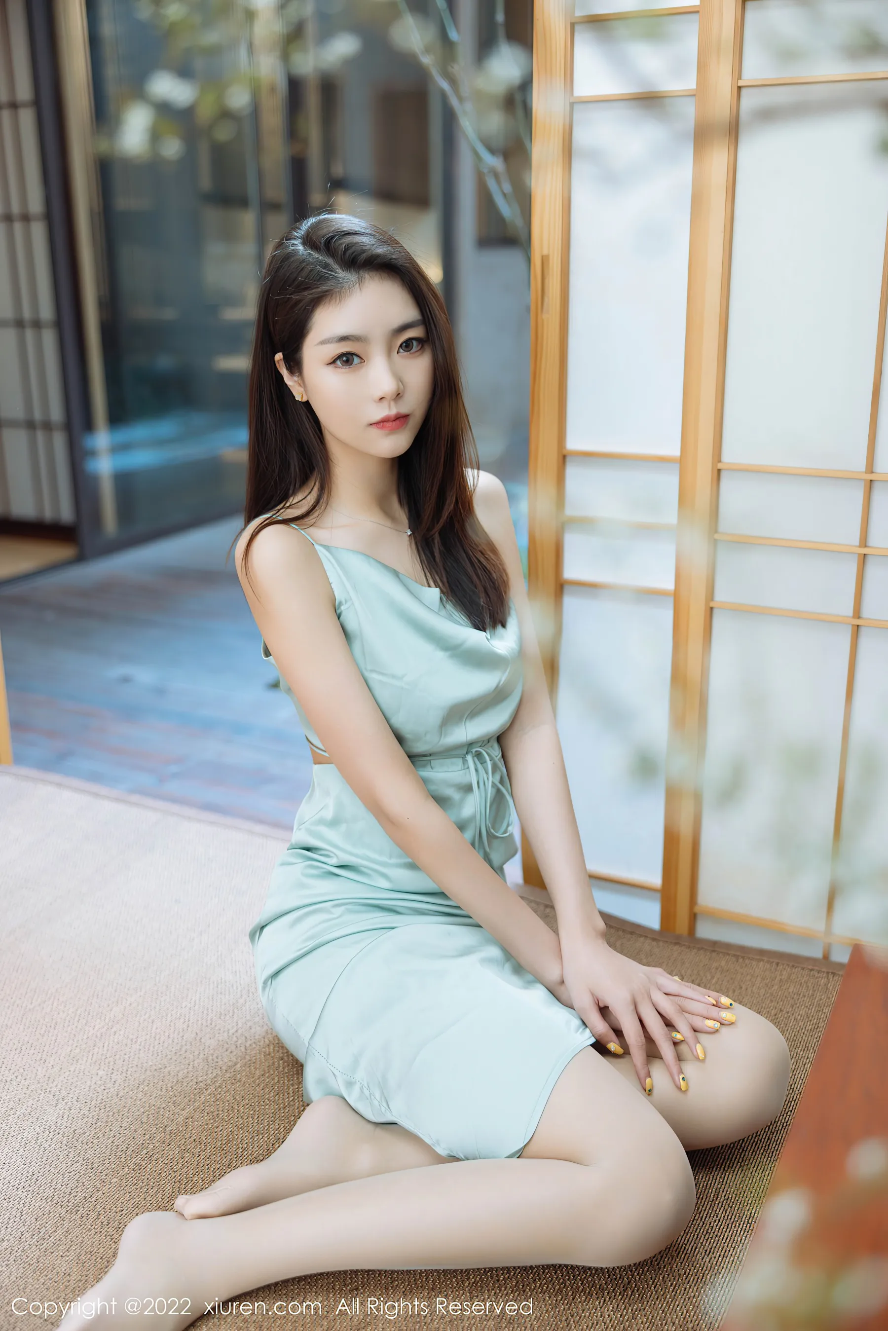  秀人网 No.4832 可樂Vicky 黑丝美腿第13张