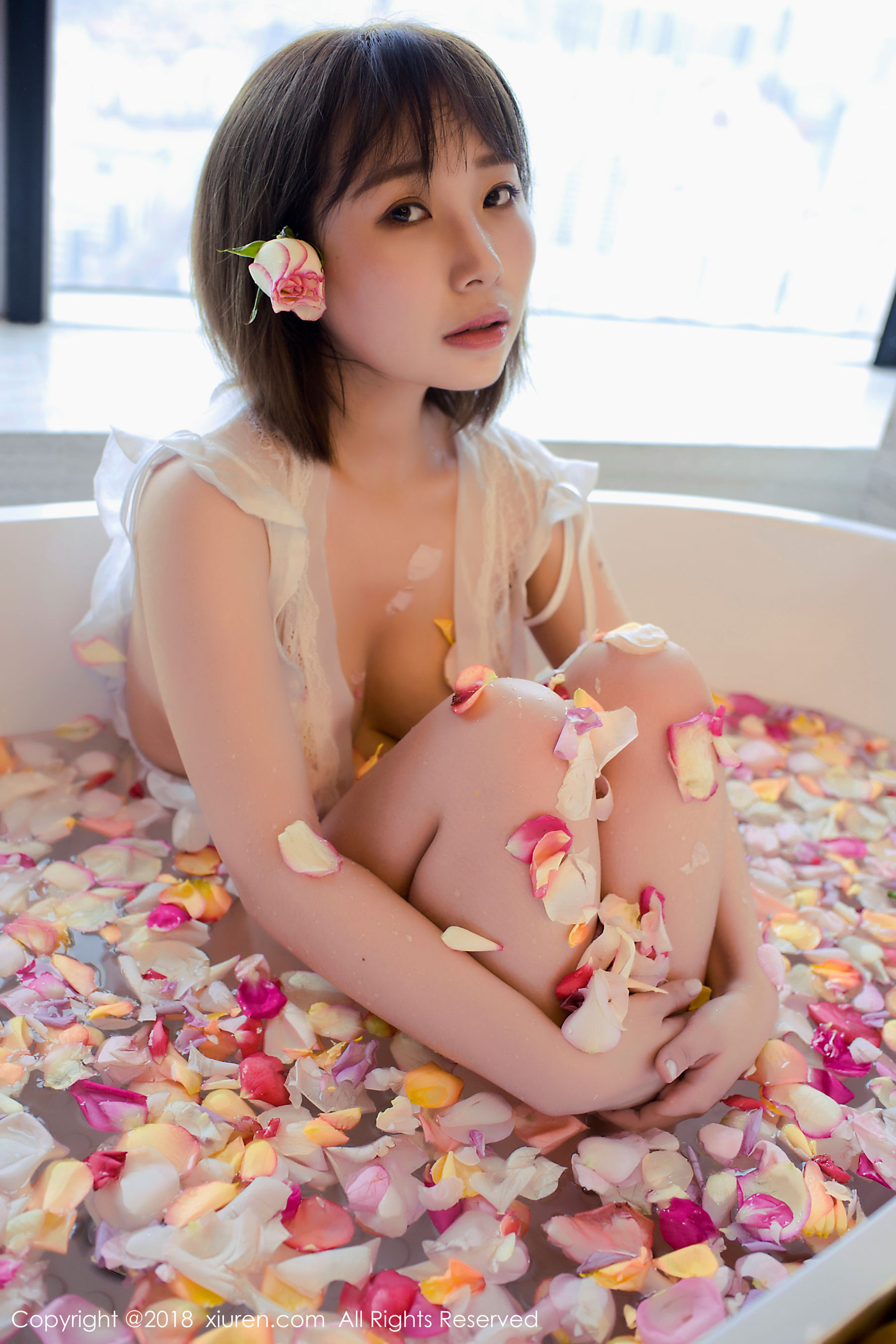 枝恩《短发百变大美女》 秀人网XIUREN No.981第9张