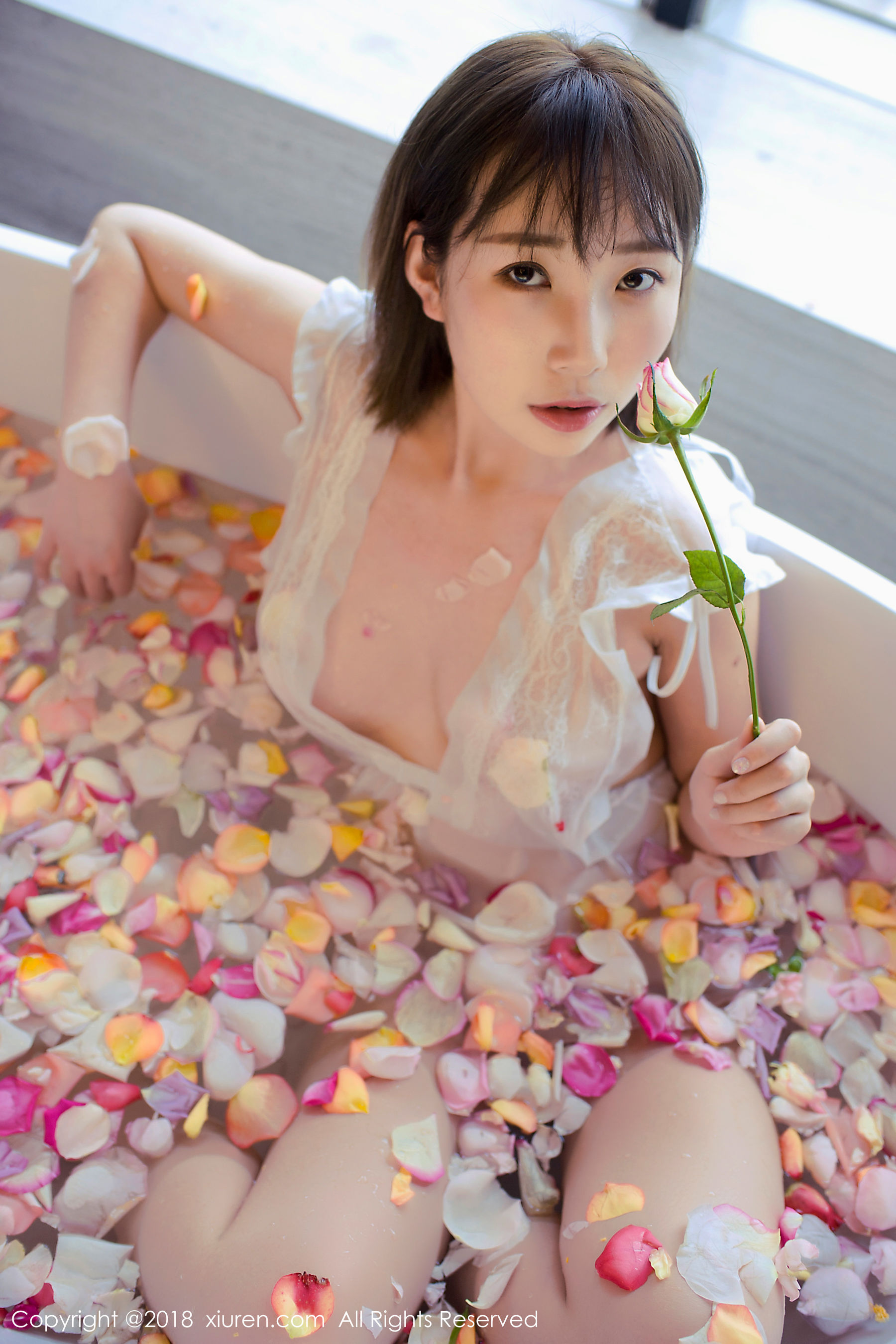 枝恩《短发百变大美女》 秀人网XIUREN No.981第6张