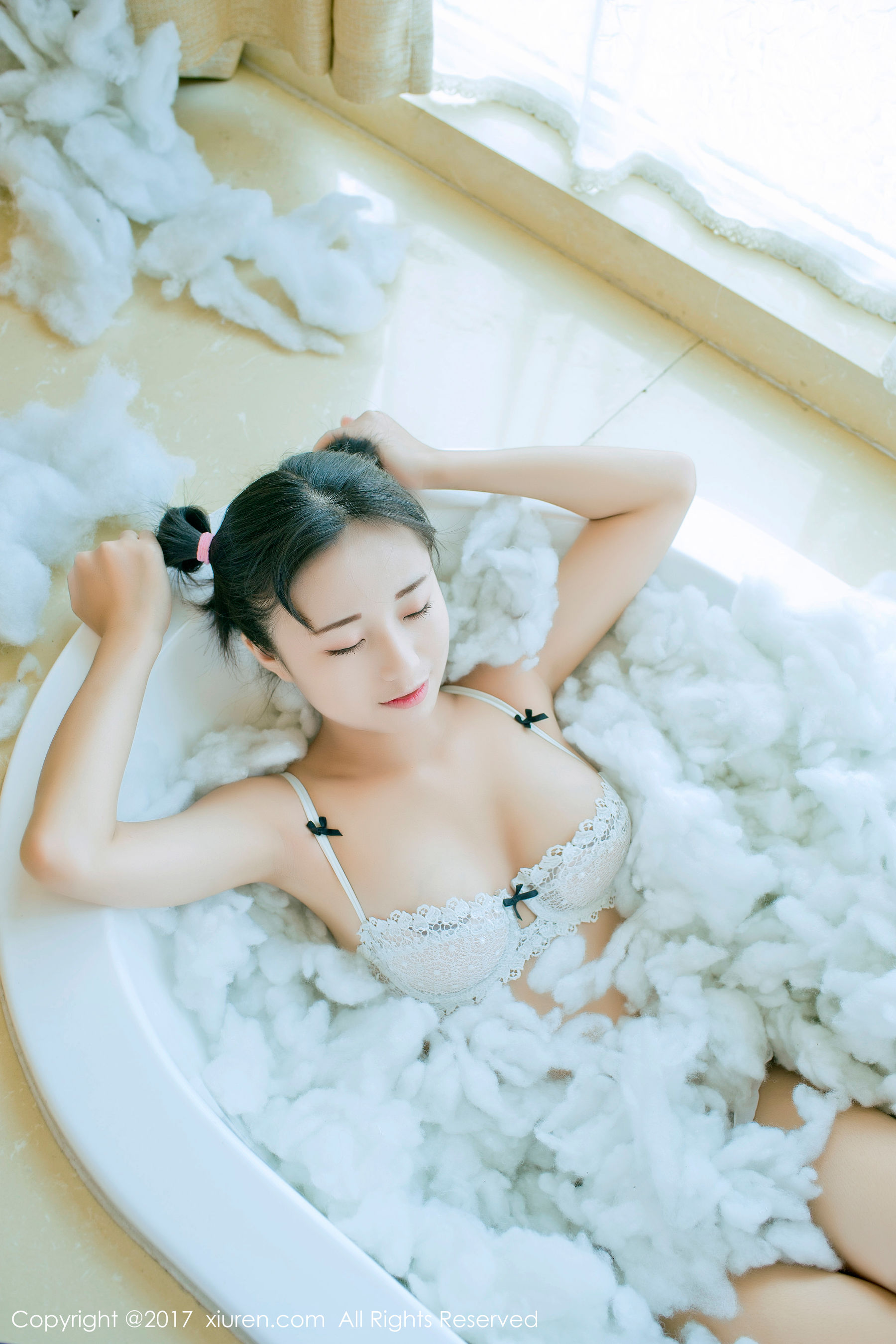 仓井优香《白色蕾丝吊带系列+连体日系高中体操服》 XiuRen 秀人网 NO.805第1张