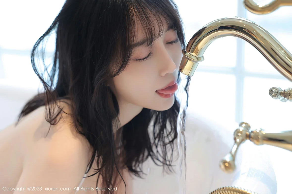  XiuRen 秀人 No.7252 玥儿玥er 奶牛比基尼杭州旅拍 [57P]第8张