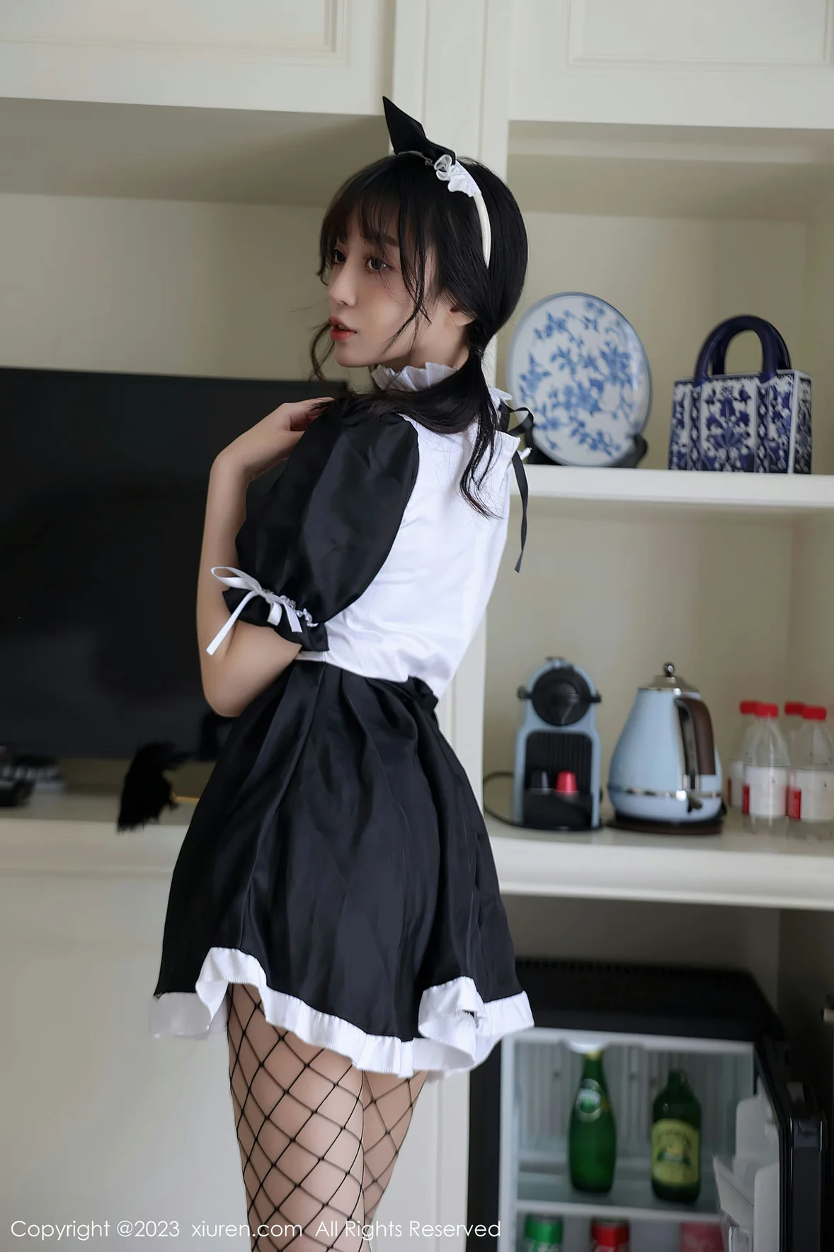  XiuRen 秀人 No.7217 玥儿玥er 黑白拼色女仆杭州旅拍 [76P]第2张