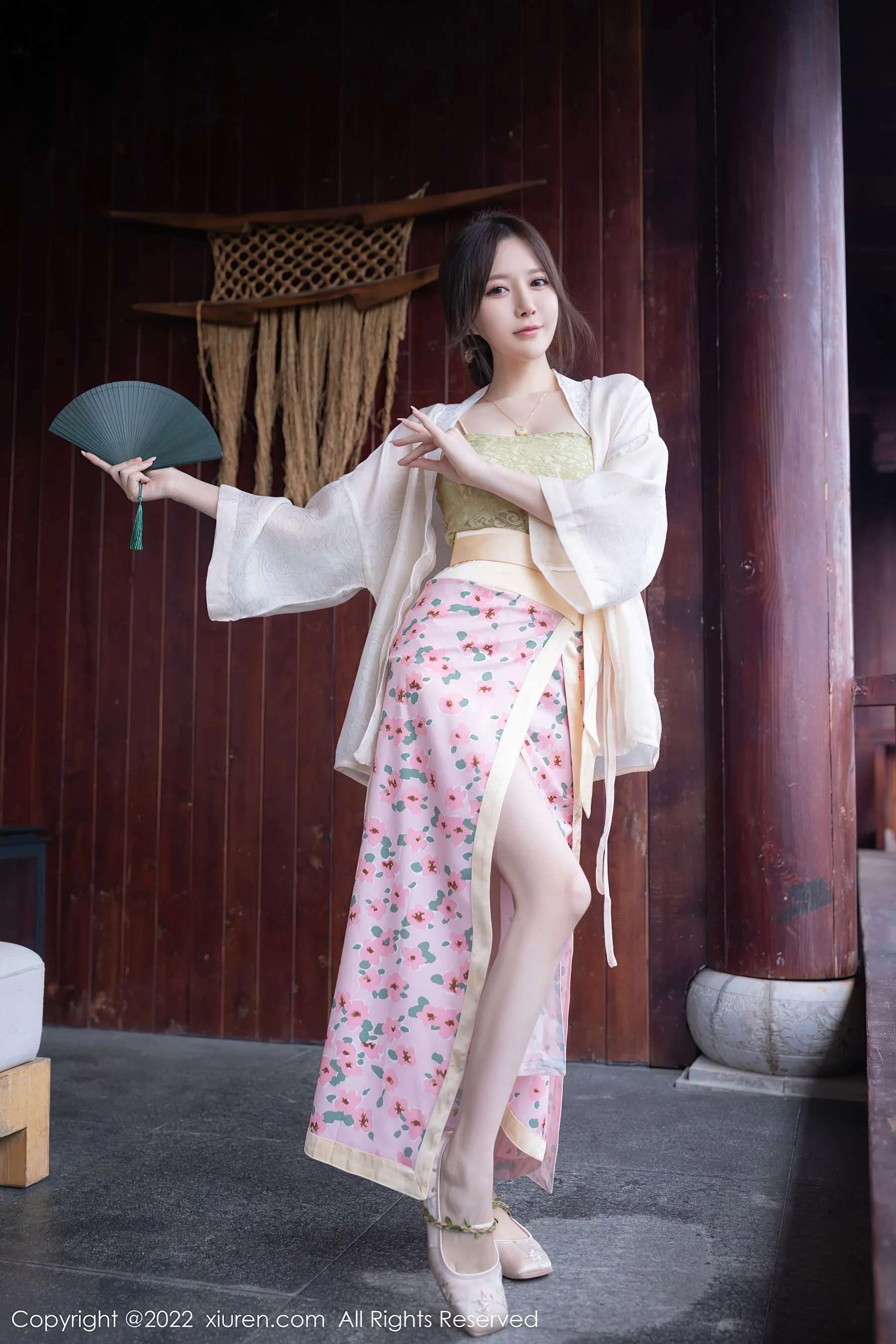  秀人网 No.5130 鱼子酱Fish 云南旅拍第17张