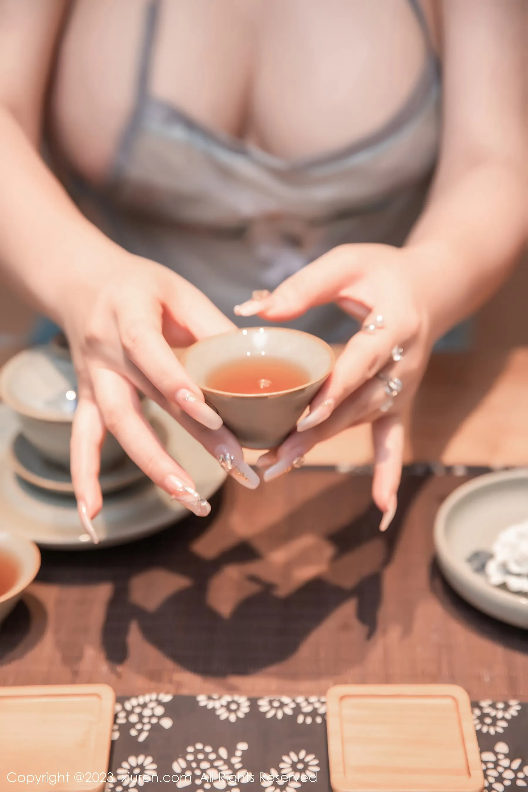  秀人网 No.6483 王婉悠Queen 布兜美臀第11张