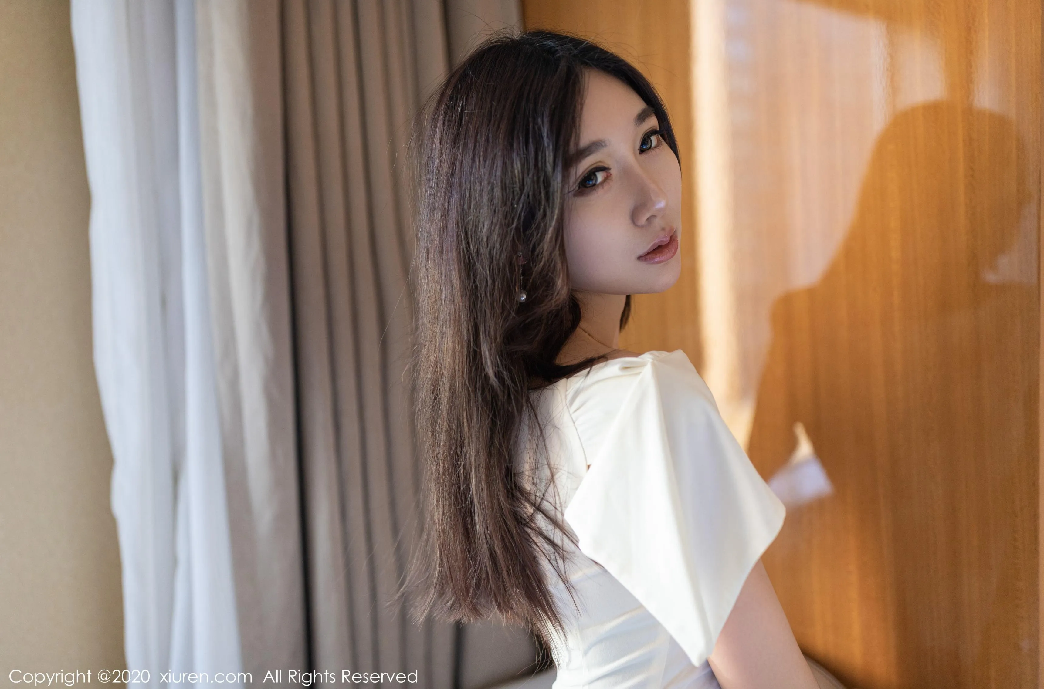  XIUREN秀人网 NO.2097 伊思思niko第4张