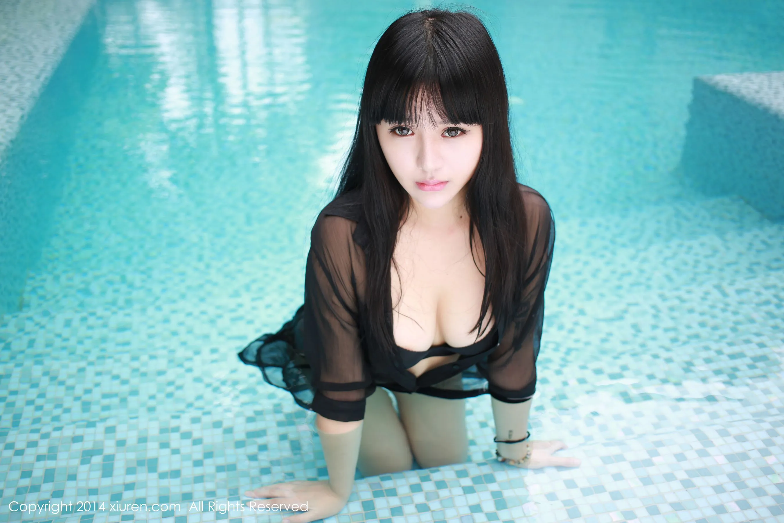  文艺女青年八宝icey《泰国旅拍》 秀人网 No.187第18张