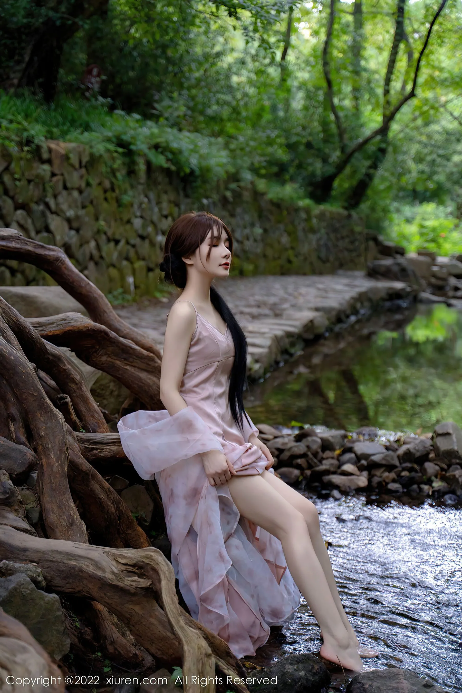  秀人网 No.5690 婠婠么 美腿长裙第14张