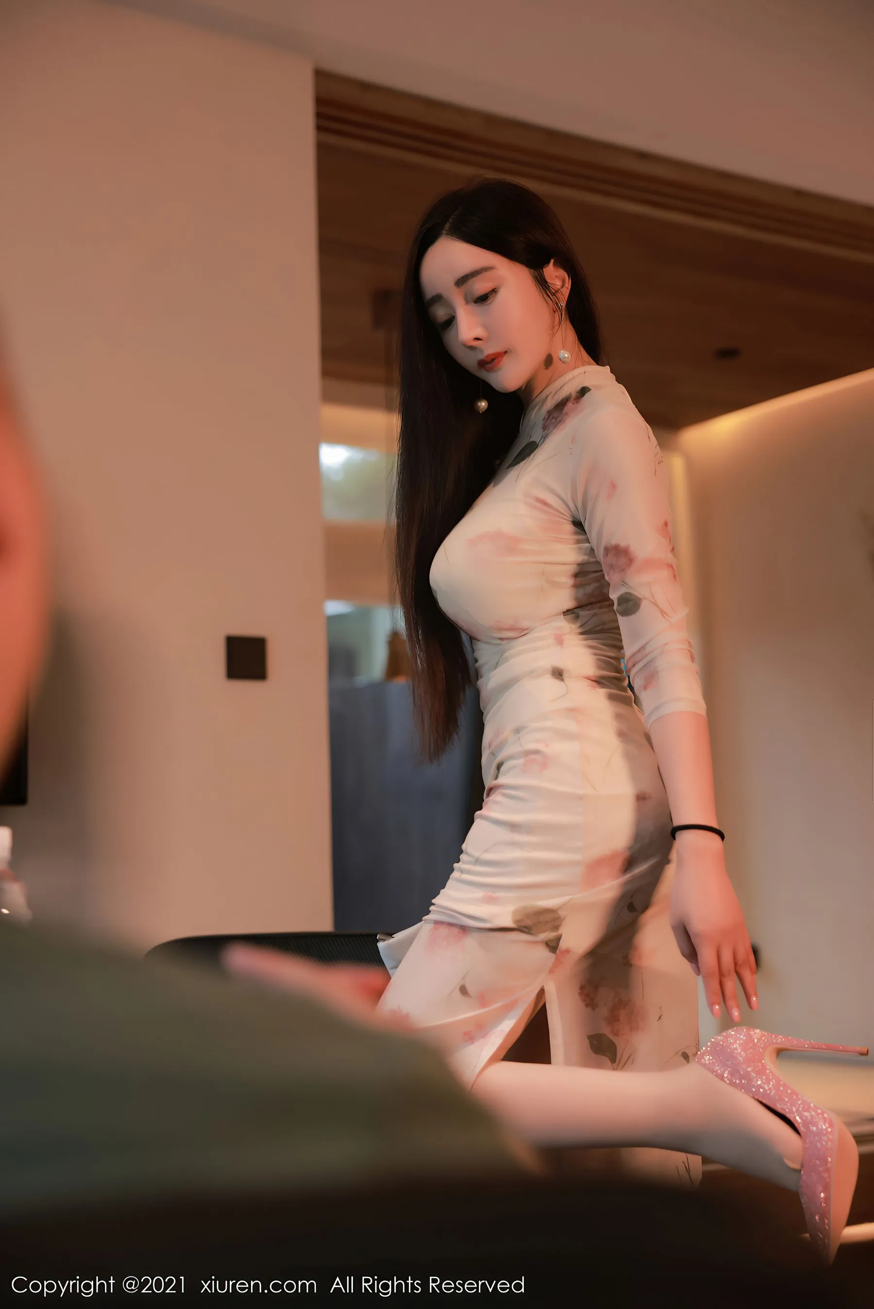  秀人 No.4002 允爾第4张