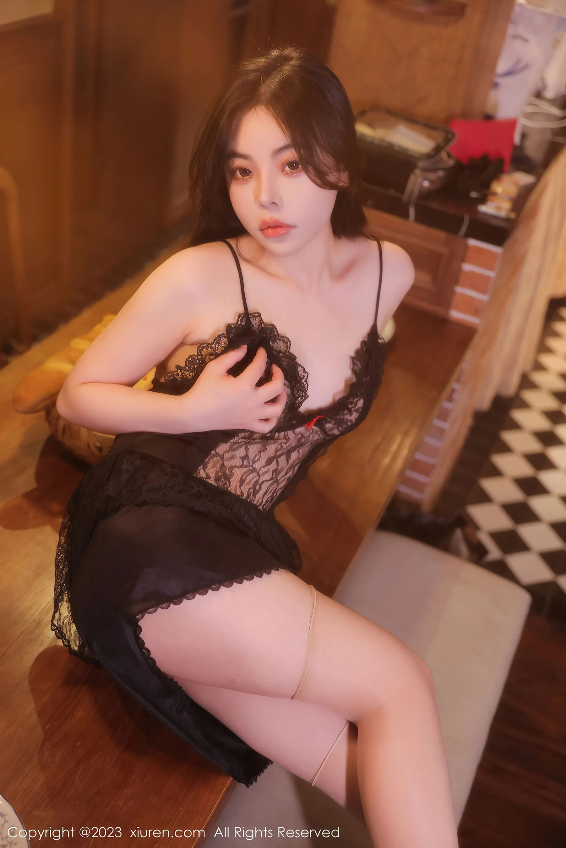  秀人网 No.6339 Aami喵小狐 新人美臀第1张