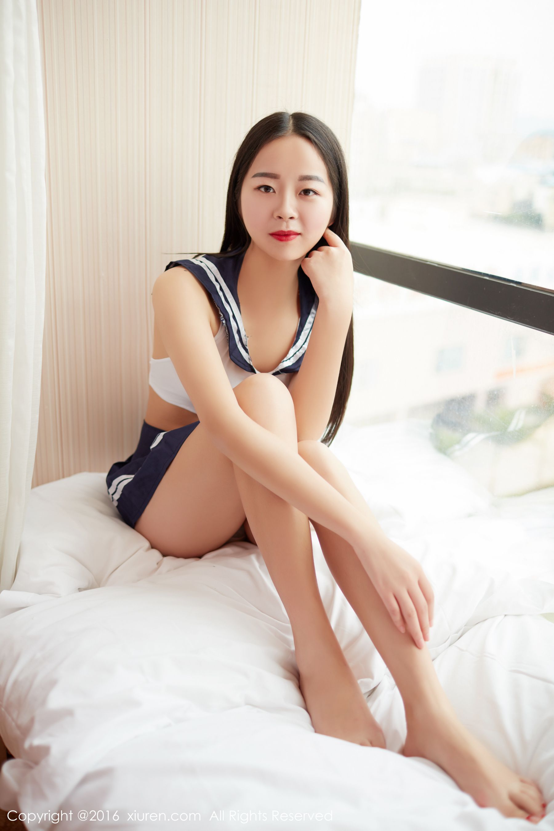 夏旖诺《旗袍、肚兜、学生装、护士服、内衣》 秀人网 No.652第10张