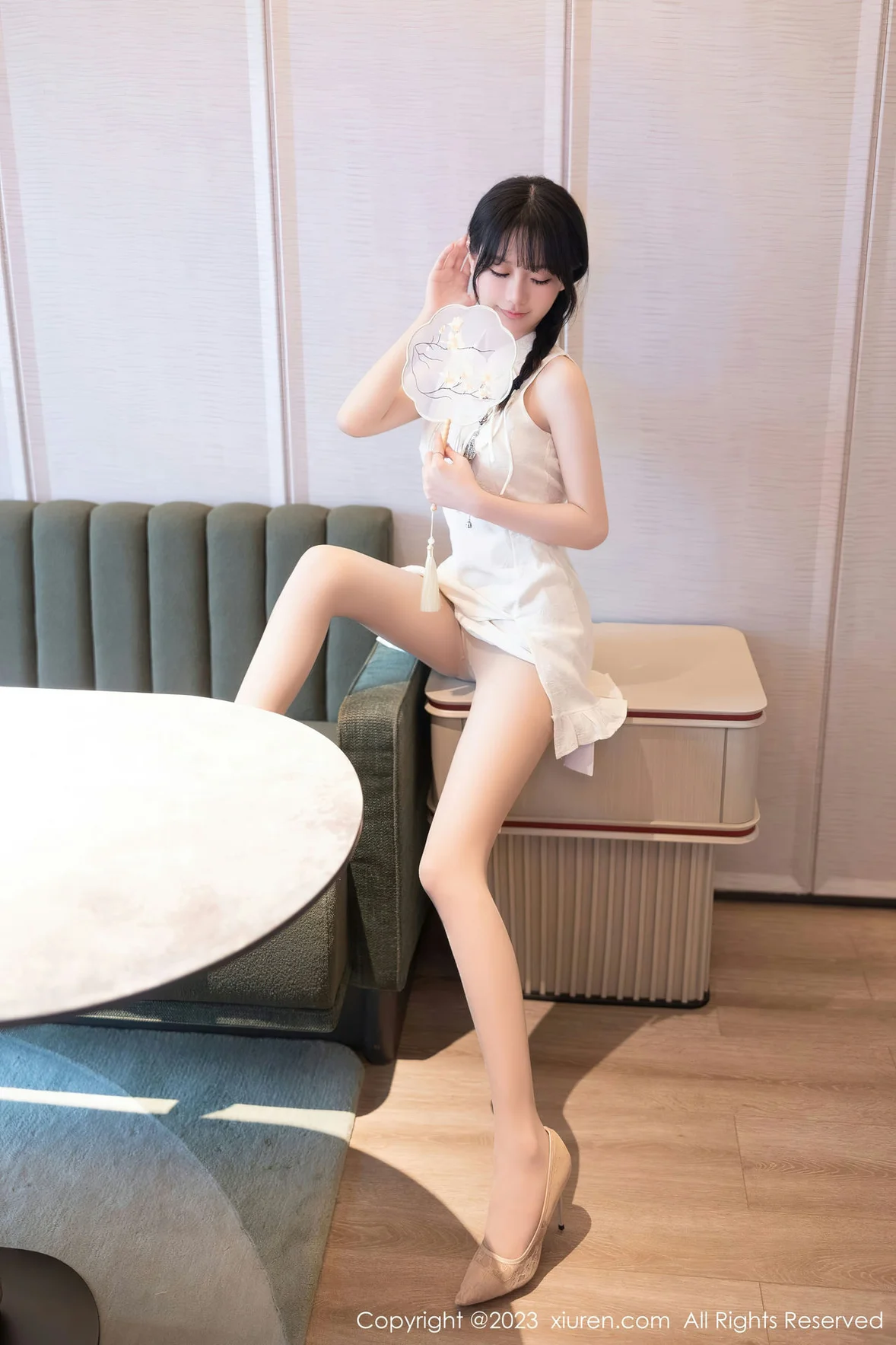  XiuRen 秀人 No.6813 幼幼 白色旗袍性感写真 [81P]第4张