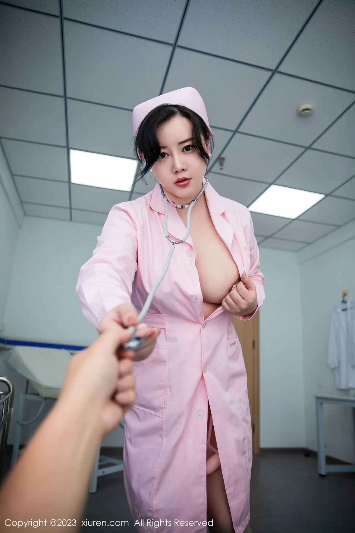  XiuRen 秀人 No.7199 王婉悠Queen 粉色情趣护士性感写真 [82P]第6张