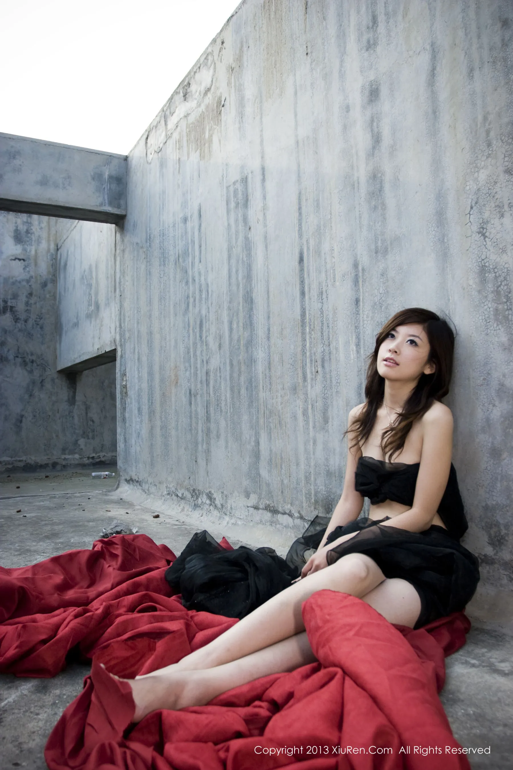  模特加菲《高挑的梦中情人》 秀人网 No.016第2张