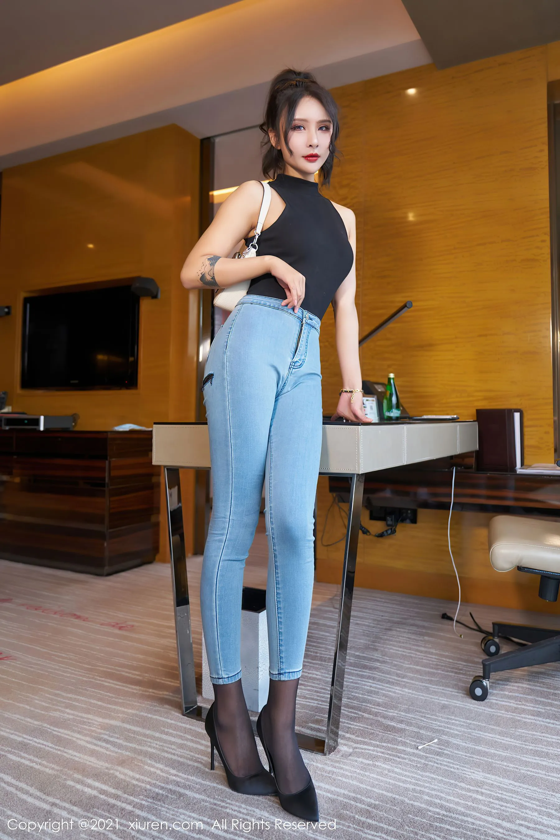  秀人 No.3976 Emily尹菲第20张