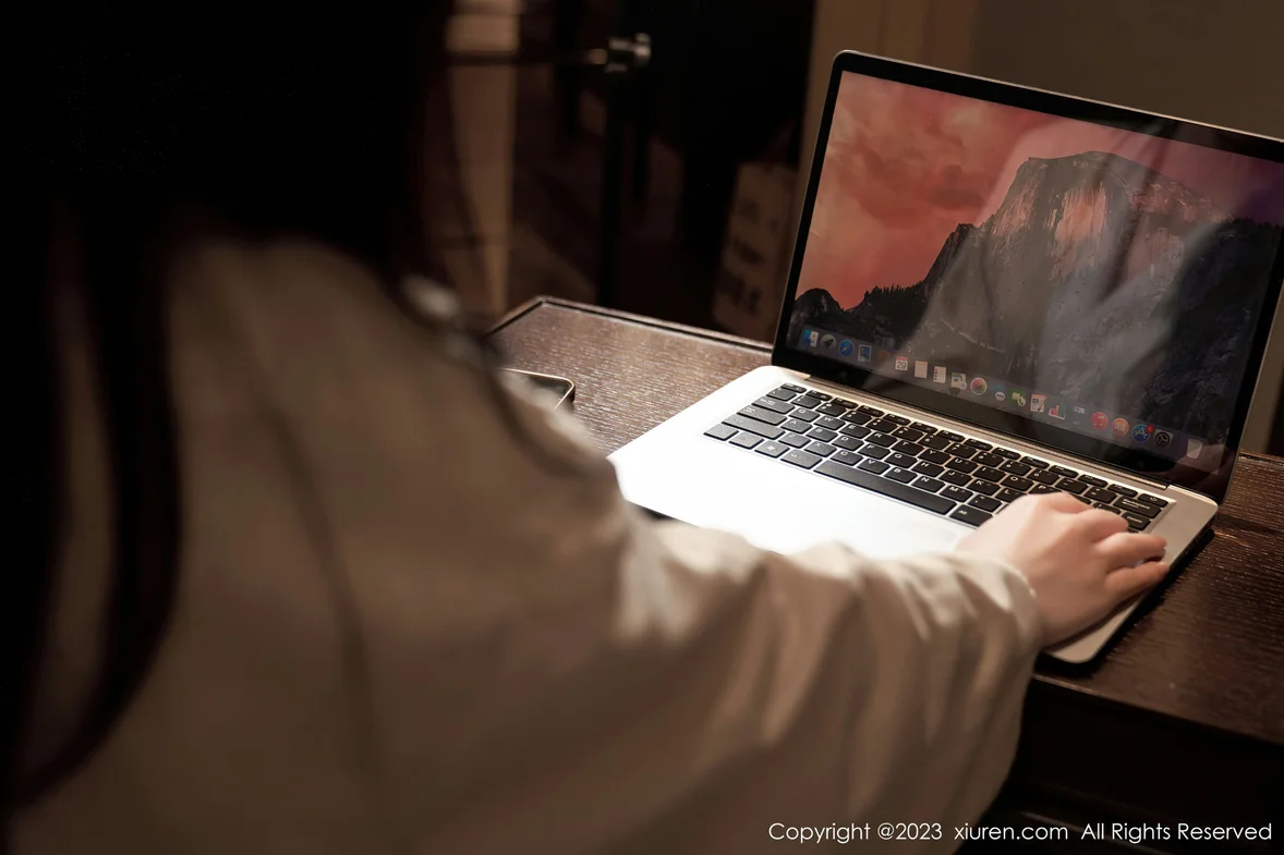  XiuRen 秀人 No.7009 周于希Sally 主题《和你的视频夜》心愿旅拍 [103P]第5张