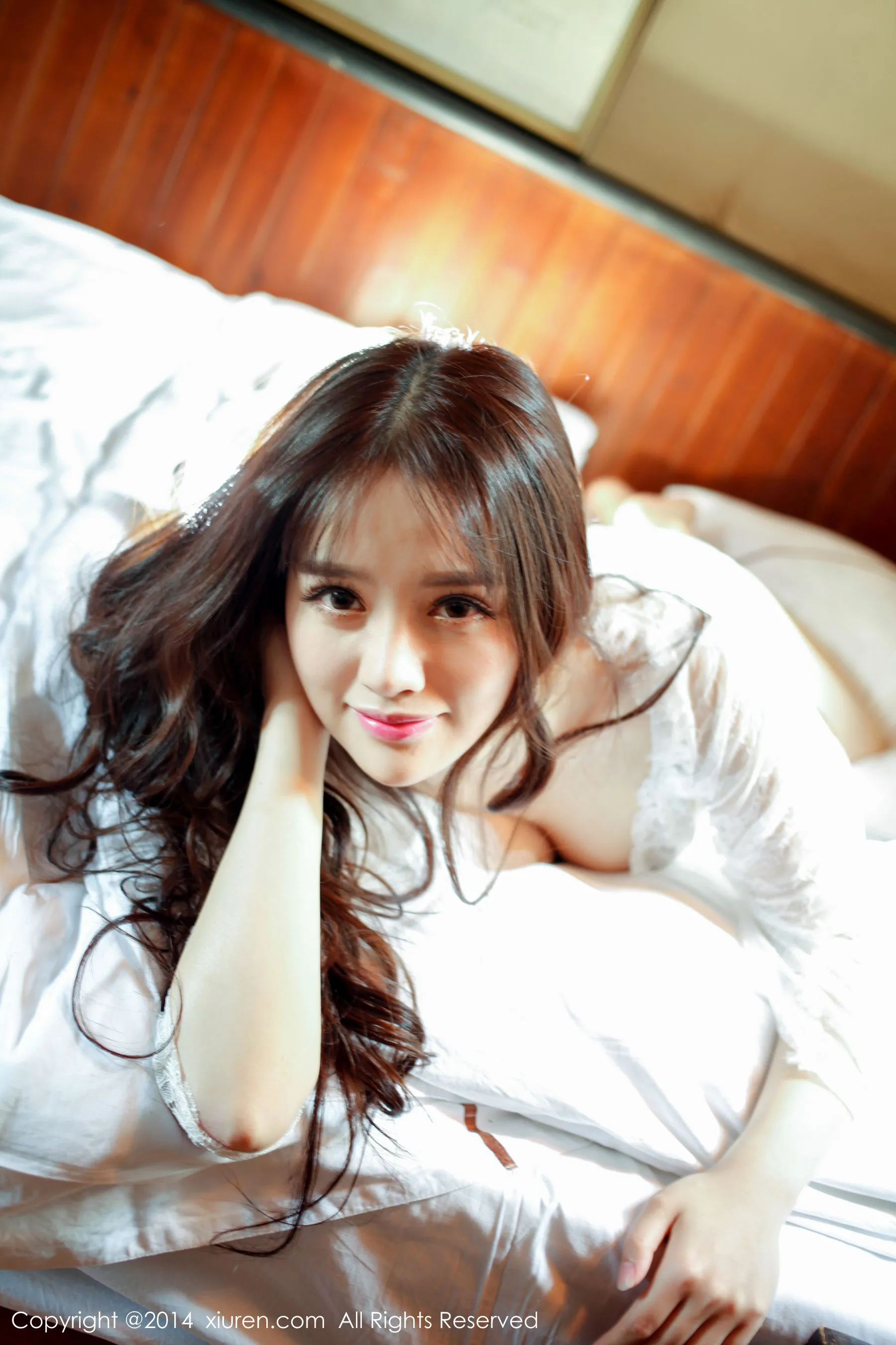 高溜MilkCat《蕾丝+运动装》 秀人网 No.225第14张