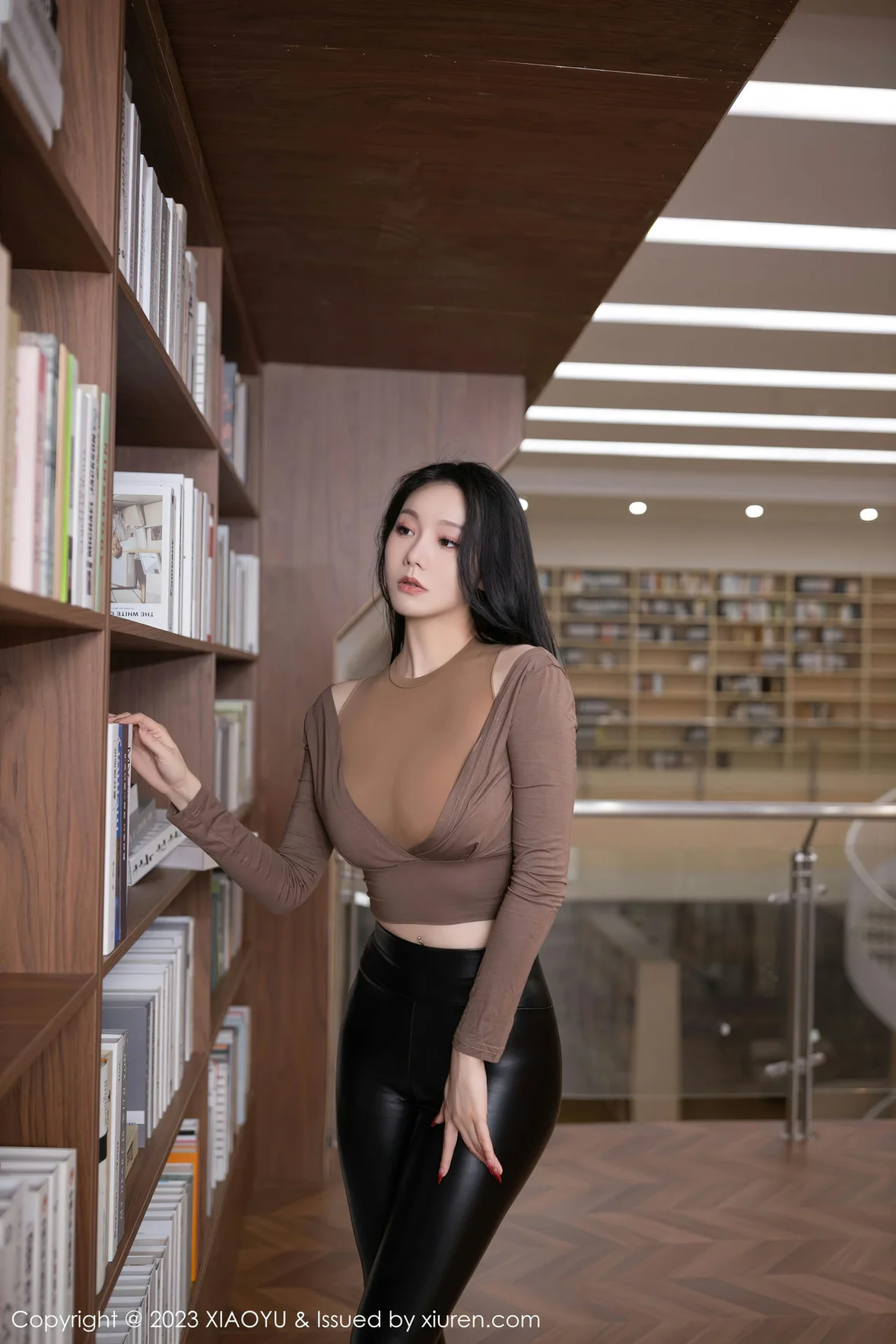  XiuRen 秀人 No.7133 安然anran 图书馆场景拍摄性感写真 [81P]第1张