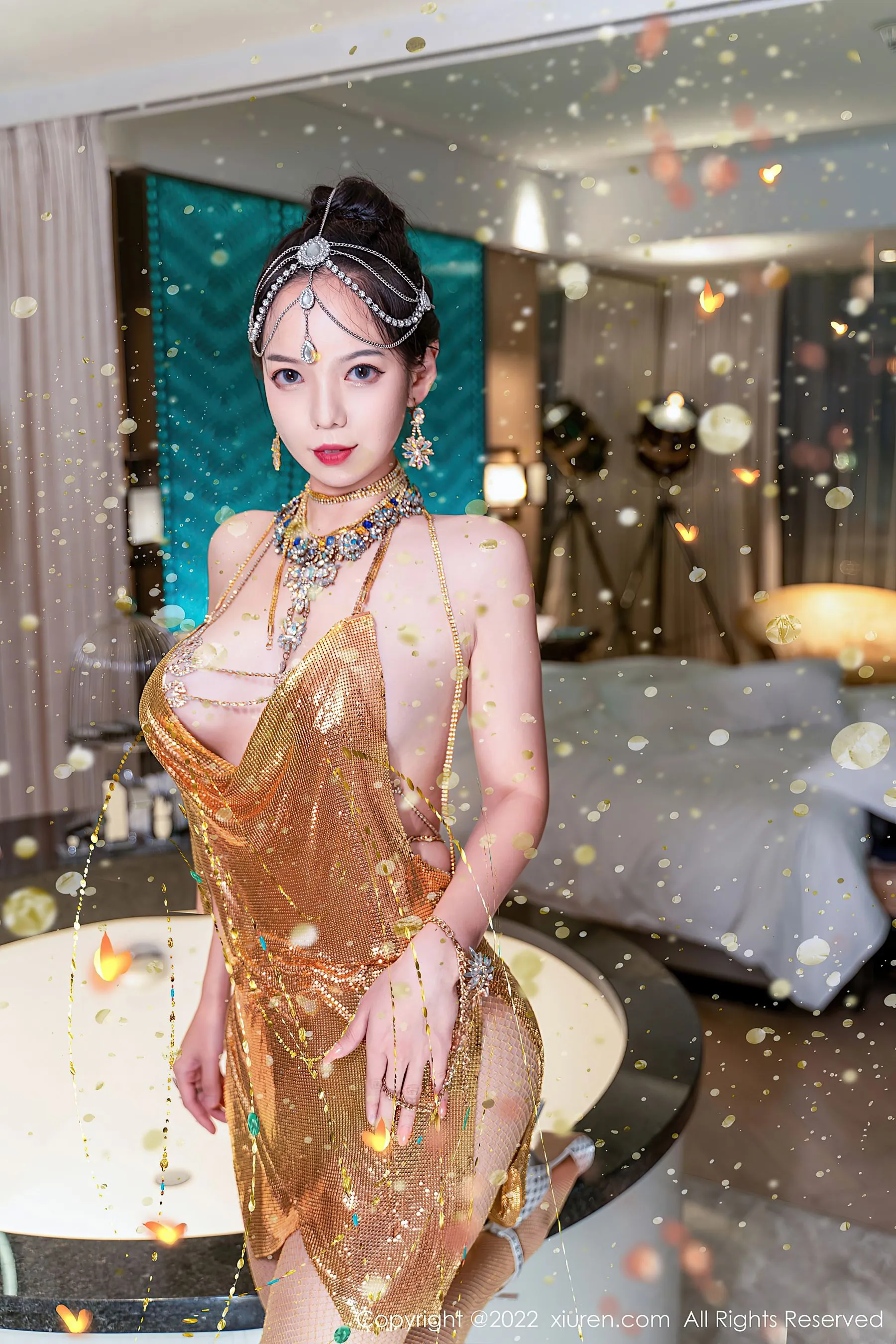  秀人网 No.5559 大美妞儿 美腿丰腴第13张