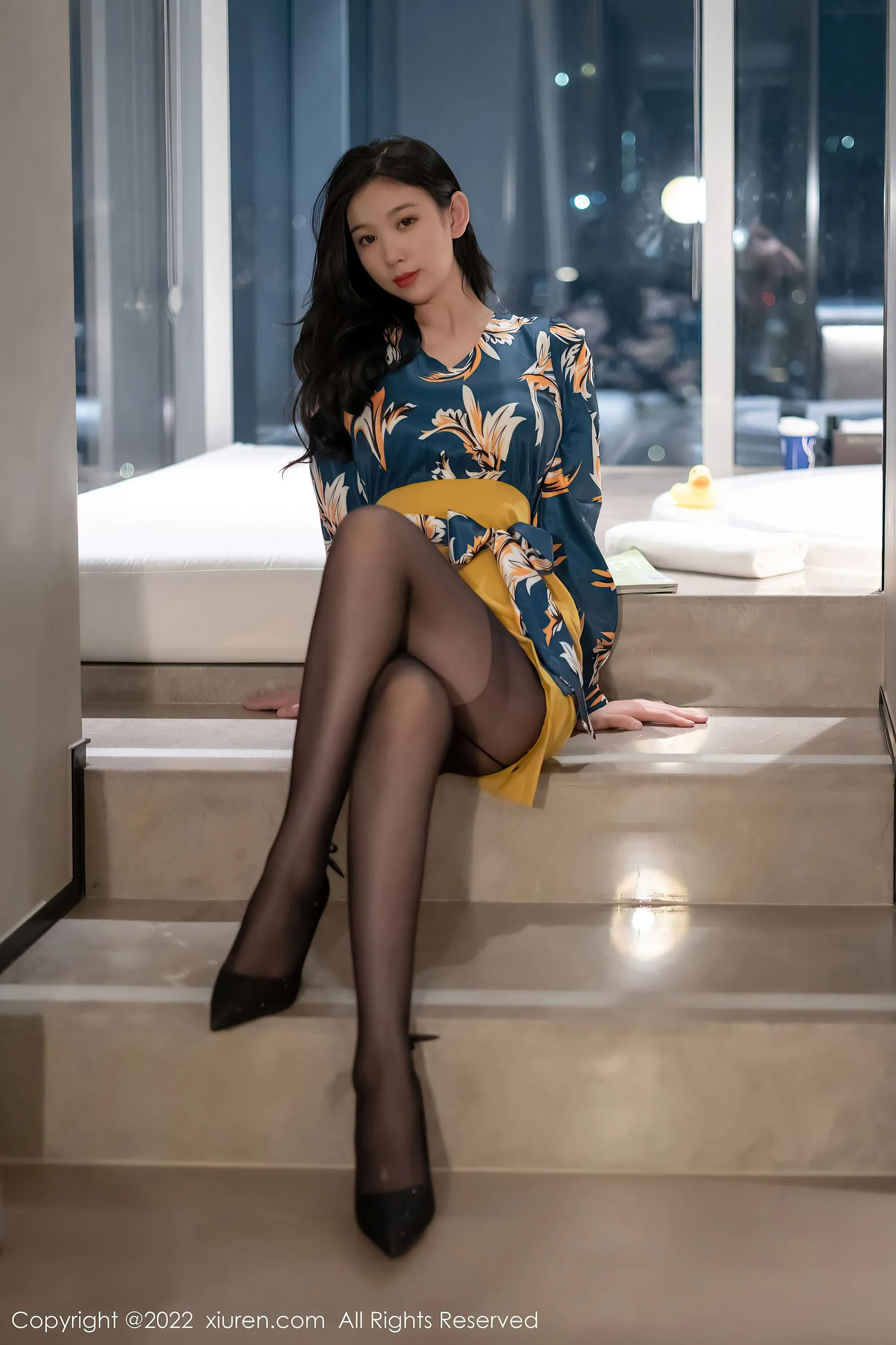 秀人网 No.4880 李雅柔182CM 黑丝美腿第14张