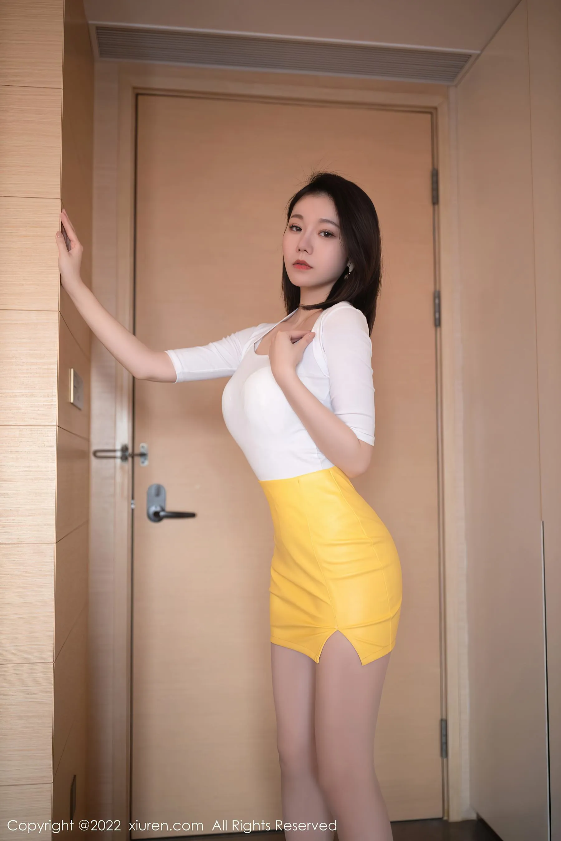  秀人网 No.4854 安然 丝袜美腿旅拍写真第13张