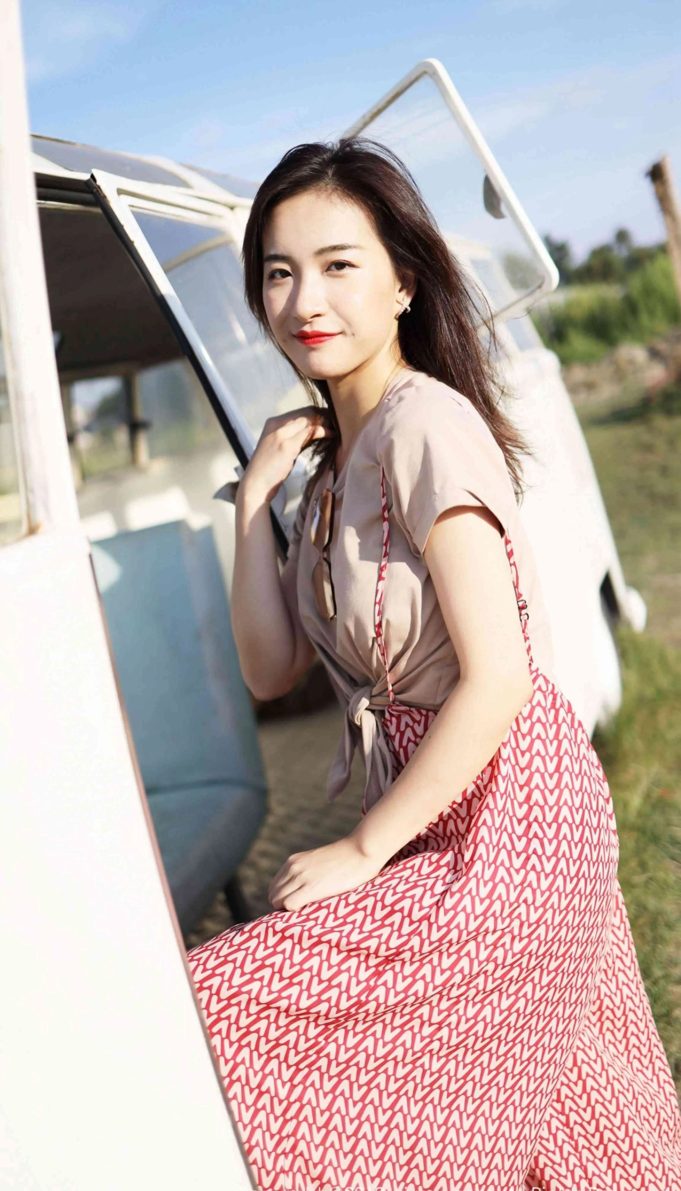  XIUREN秀人网 No.1718 艺儿拿铁第6张