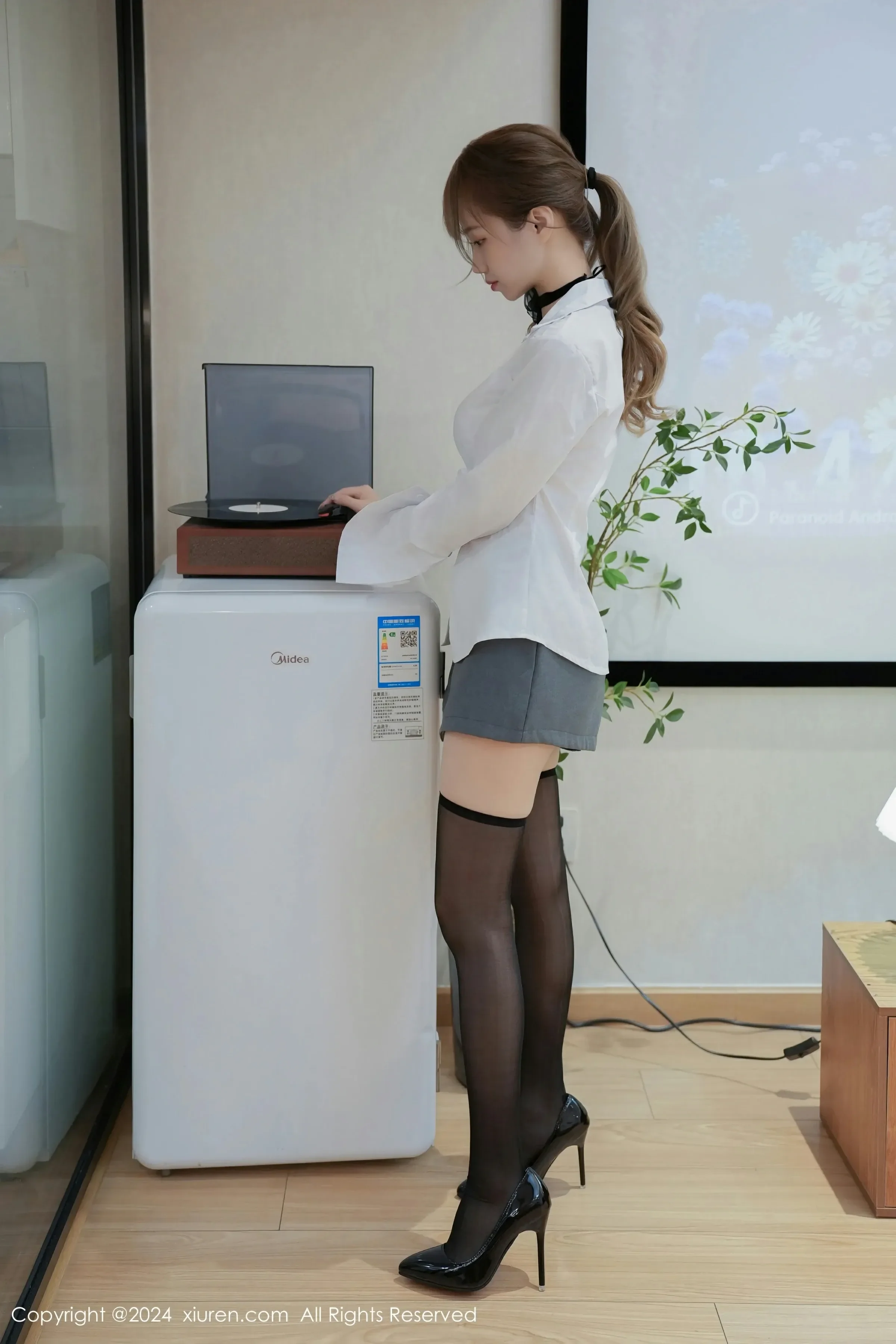  XiuRen 秀人 No.8609 新人模特 甜白酱 [84P]第3张