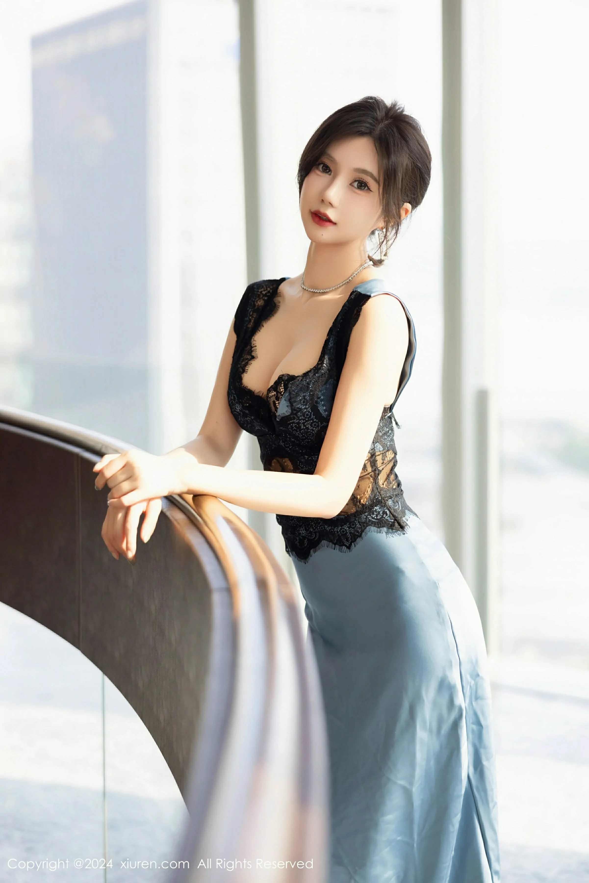  XiuRen 秀人 No.9310 绮里嘉ula [94P]第1张