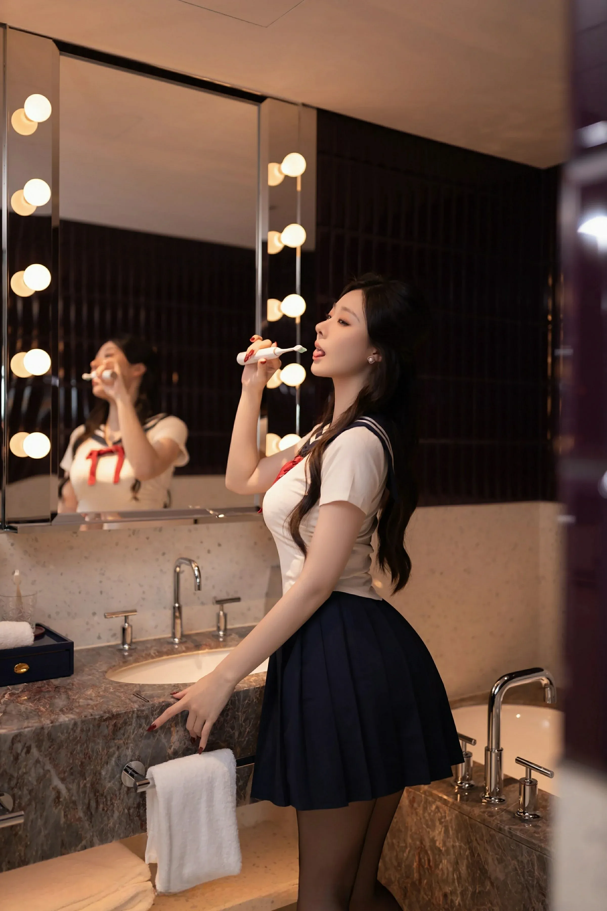  XiuRen 秀人 No.9530 是小逗逗 [80P]第8张