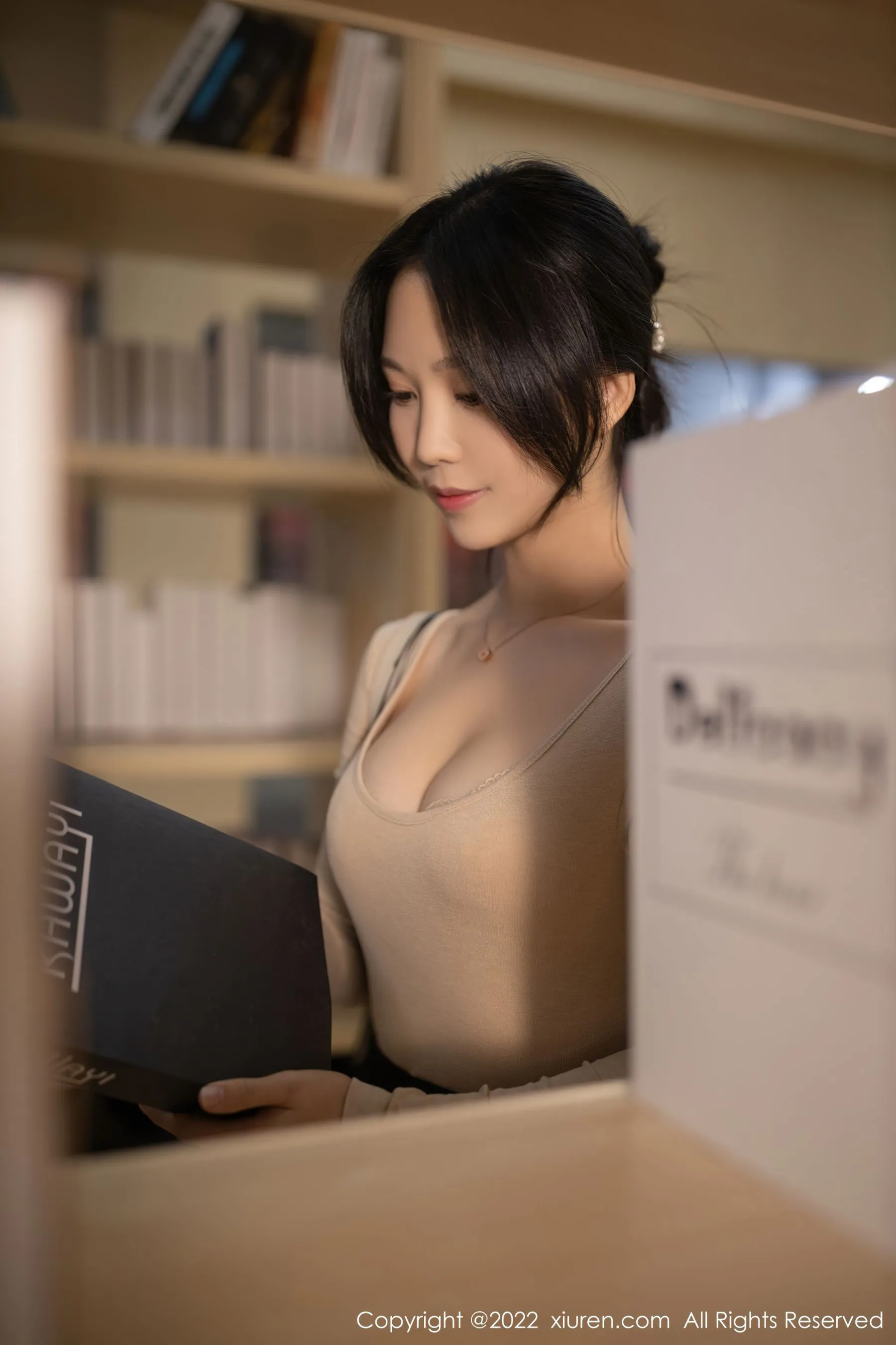  秀人 No.4523 利世