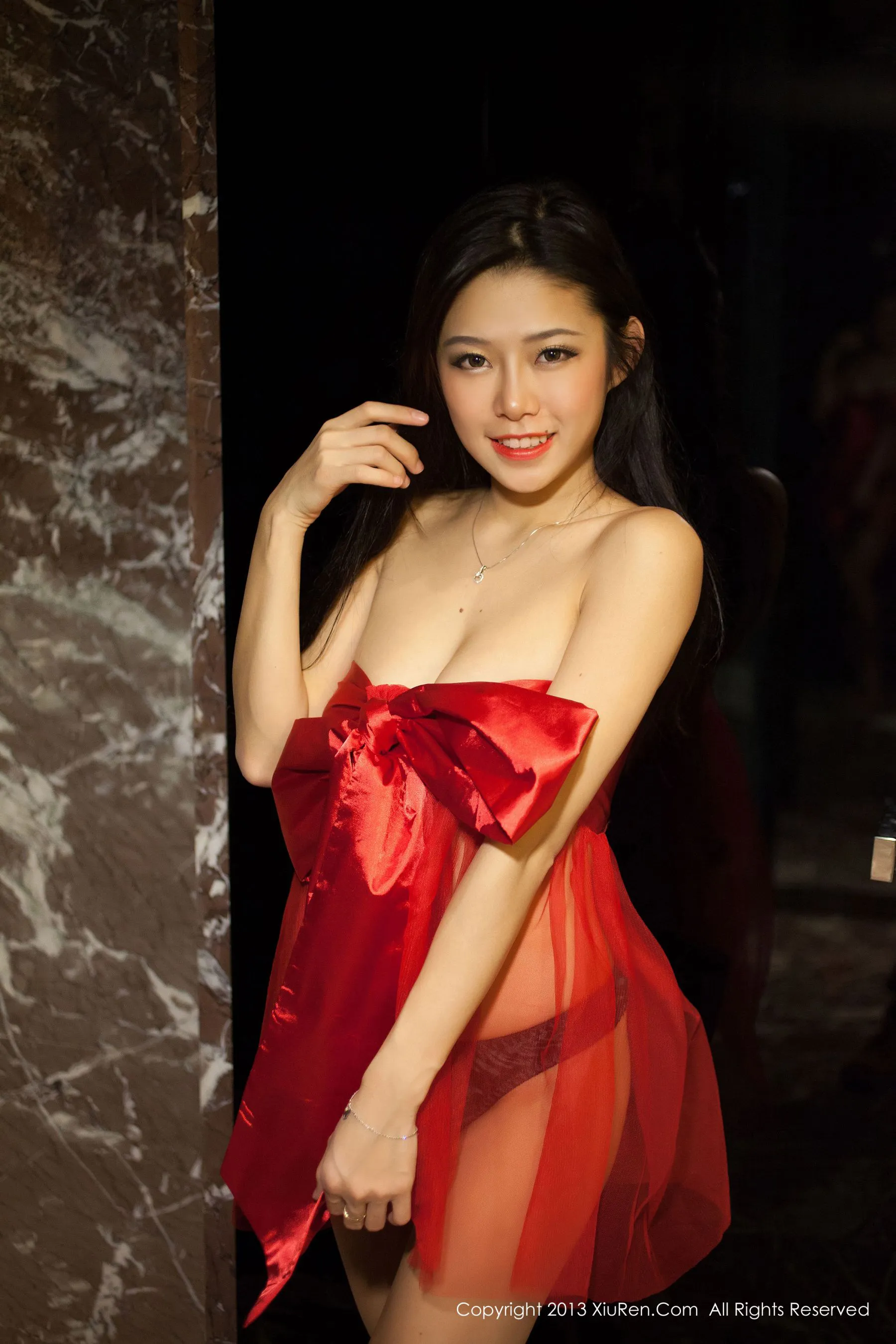  性感女神能叔@luvian本能《圣诞套图》 秀人网 No.070