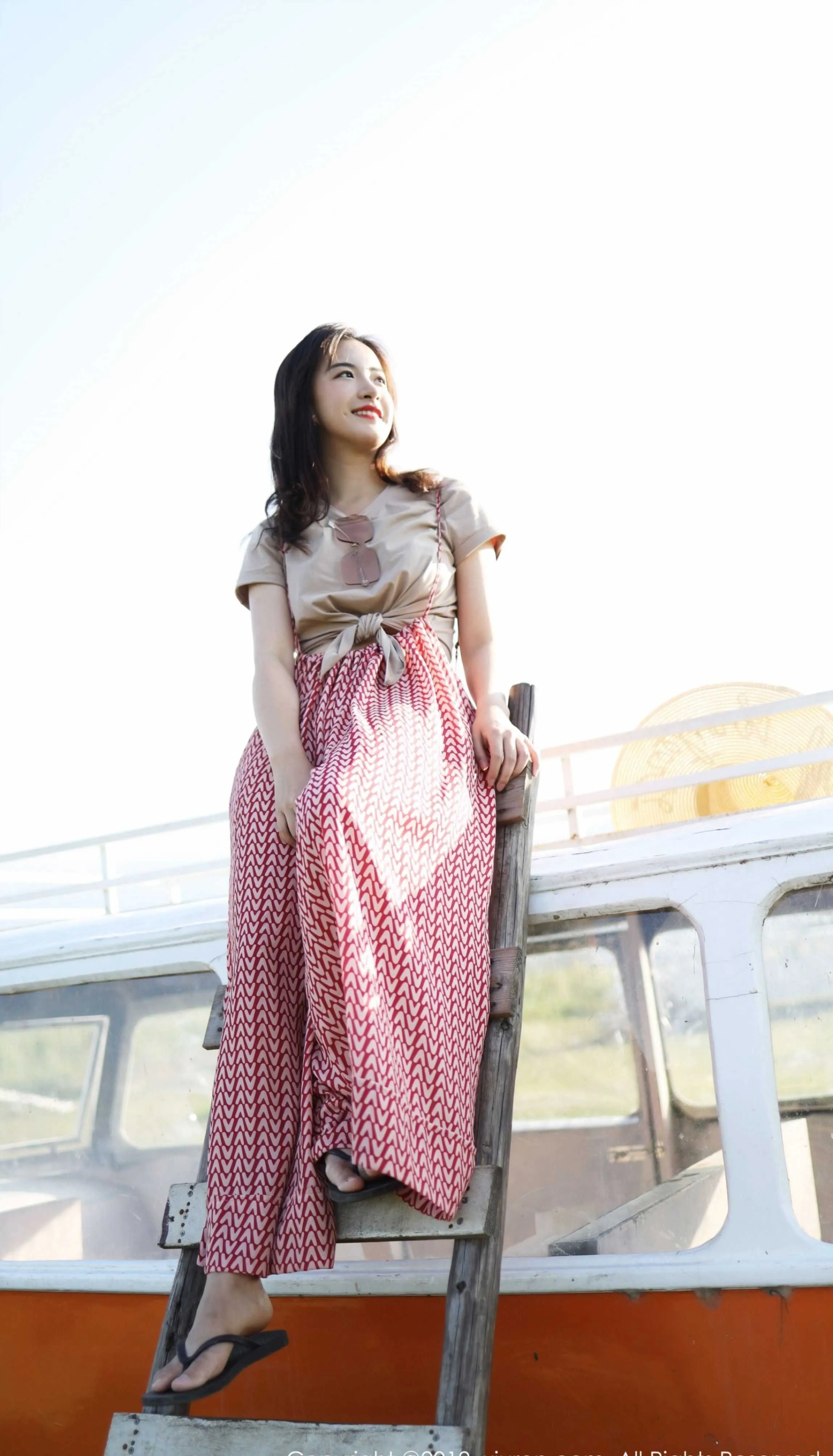  XIUREN秀人网 No.1718 艺儿拿铁