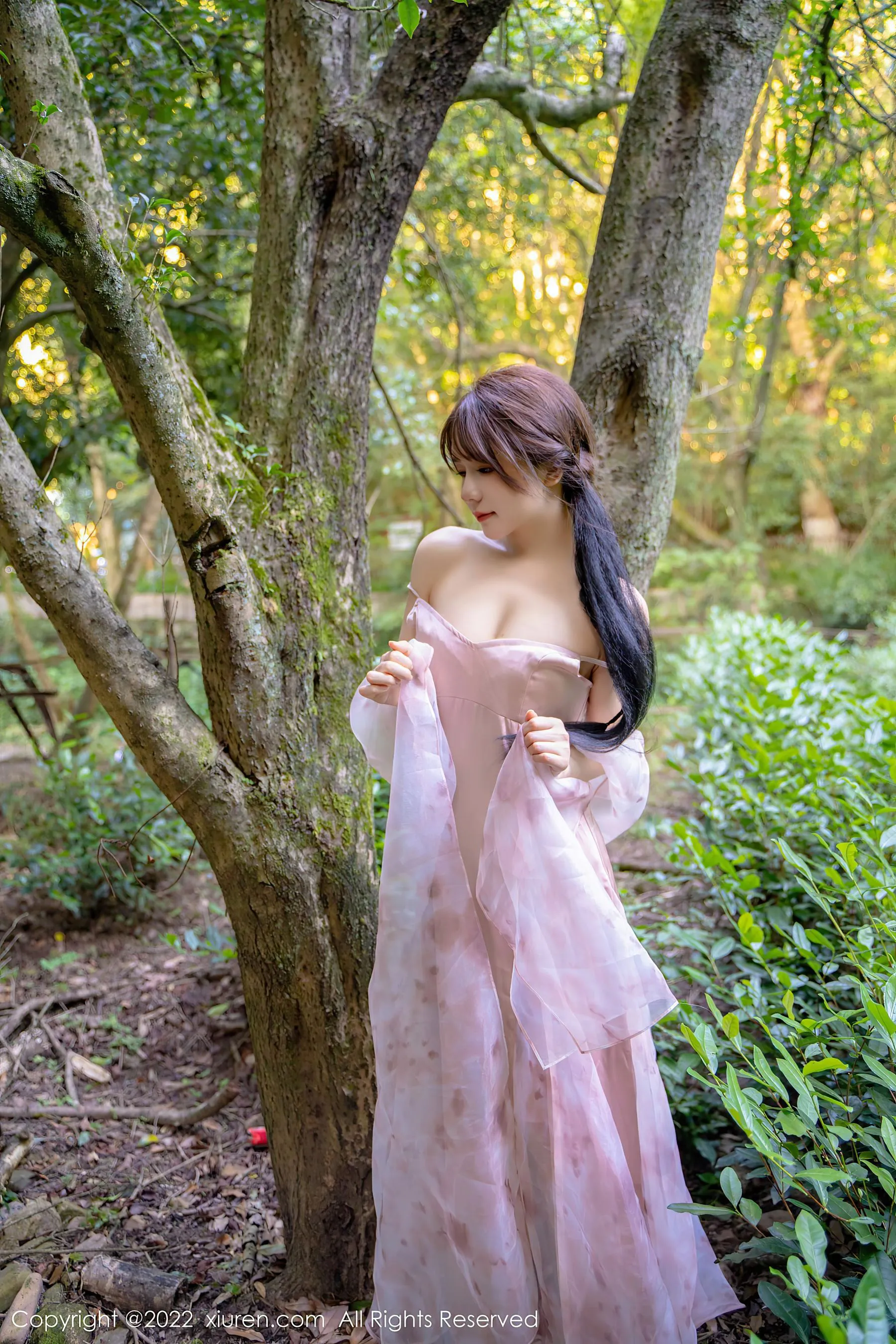  秀人网 No.5690 婠婠么 美腿长裙