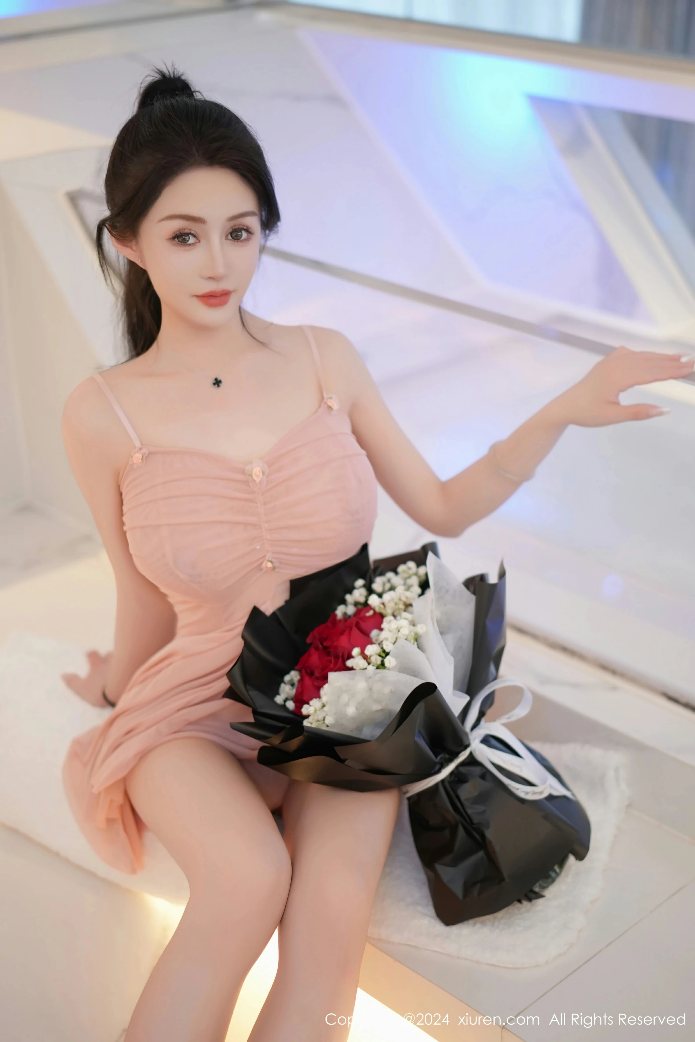  XiuRen 秀人 No.8395 林幼一 [120P]第2张