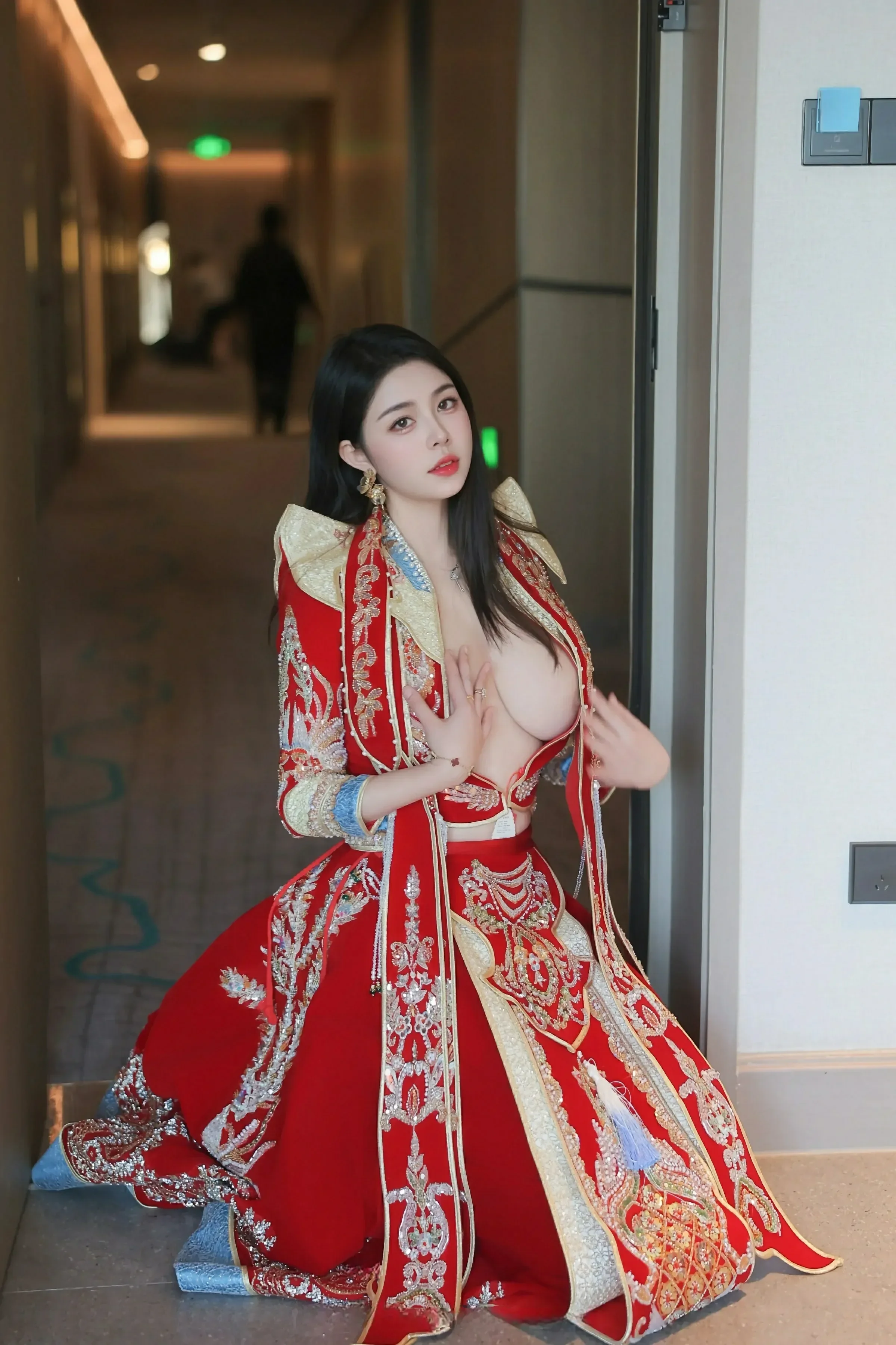  XiuRen 秀人 No.9869 林若凡F [76P]第2张